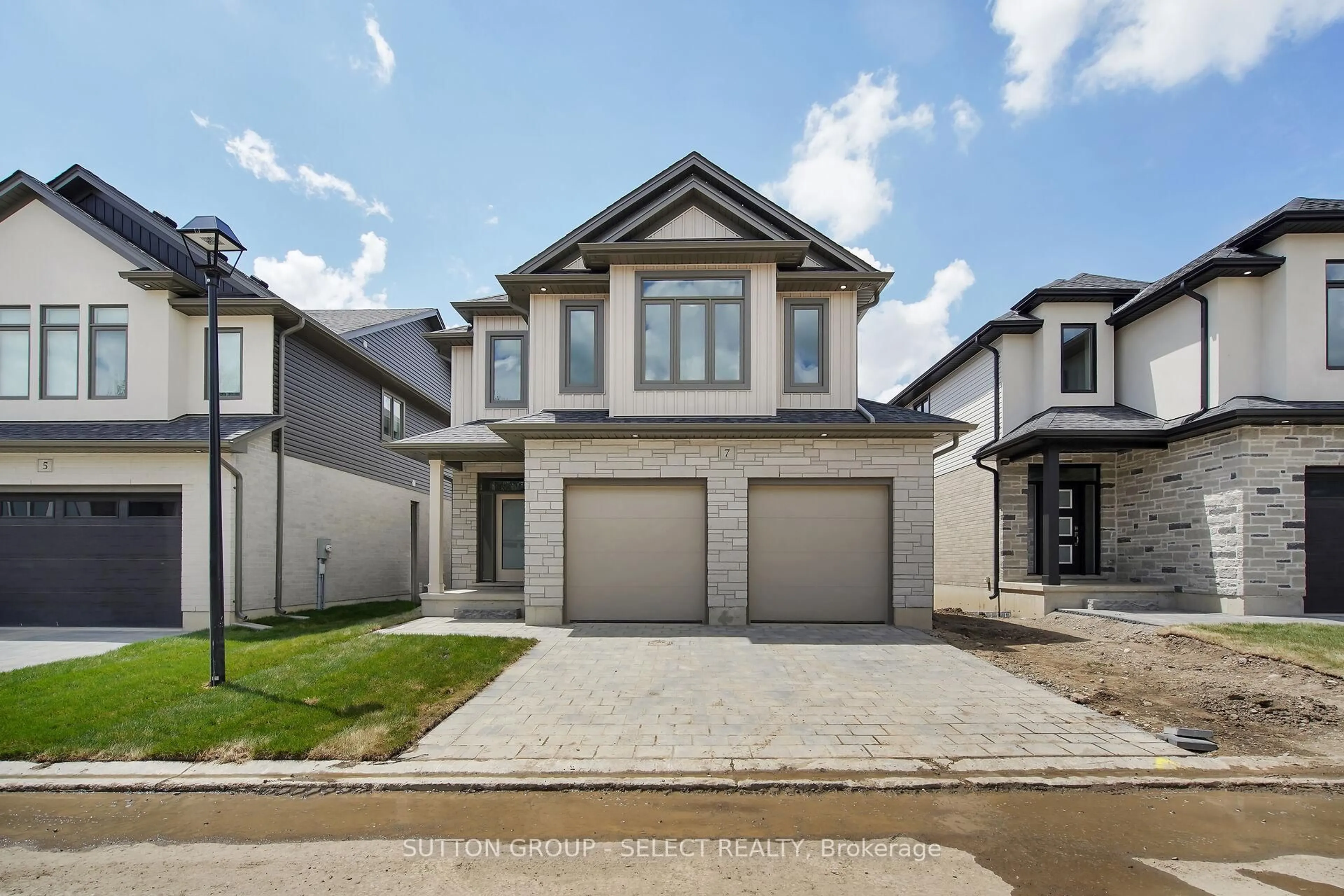 Home with brick exterior material, street for 7966 Fallon Dr #17, Lucan Biddulph Ontario N0M 1V0