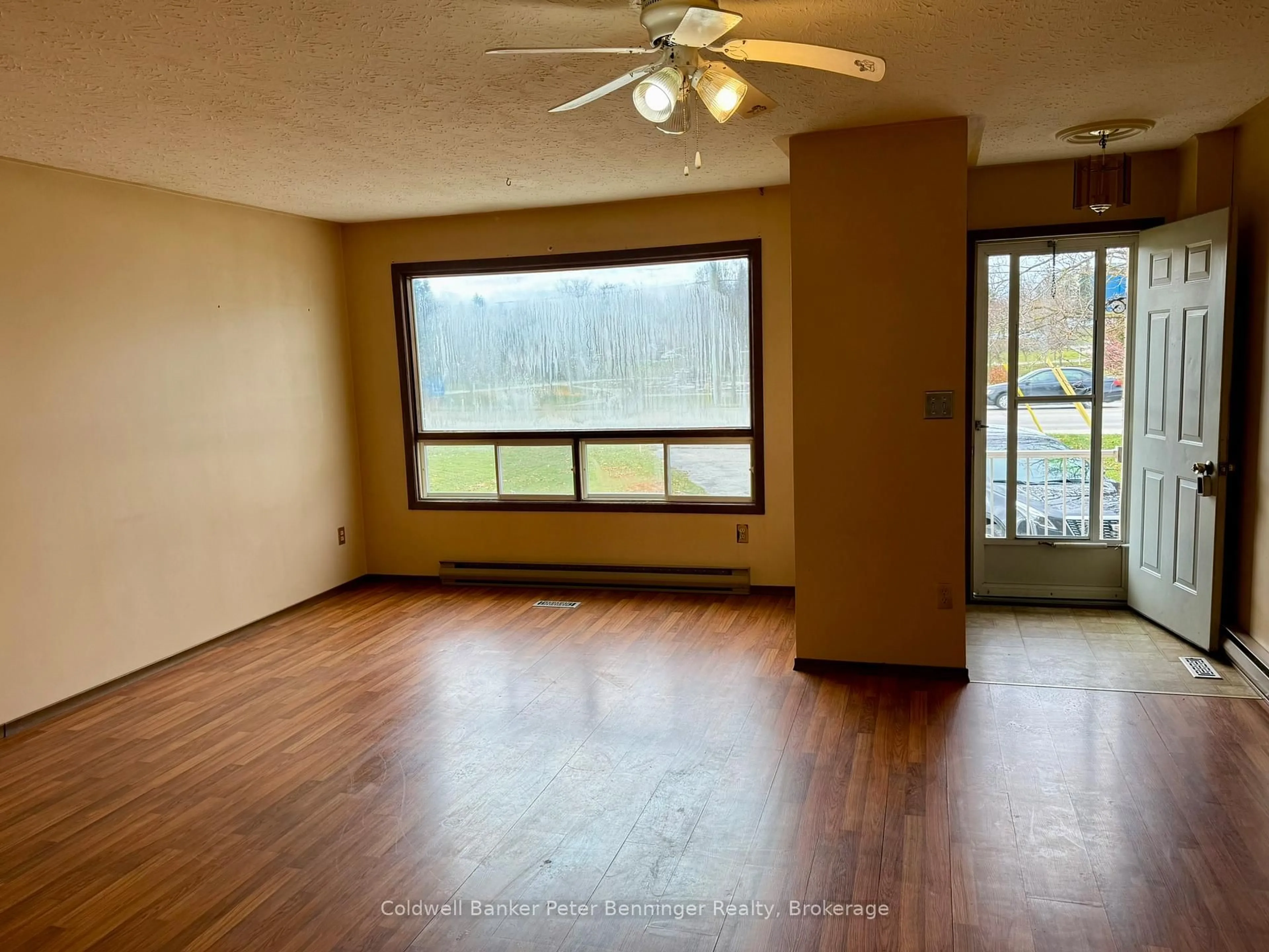 A pic of a room for 1030 Yonge St, Brockton Ontario N0G 2V0