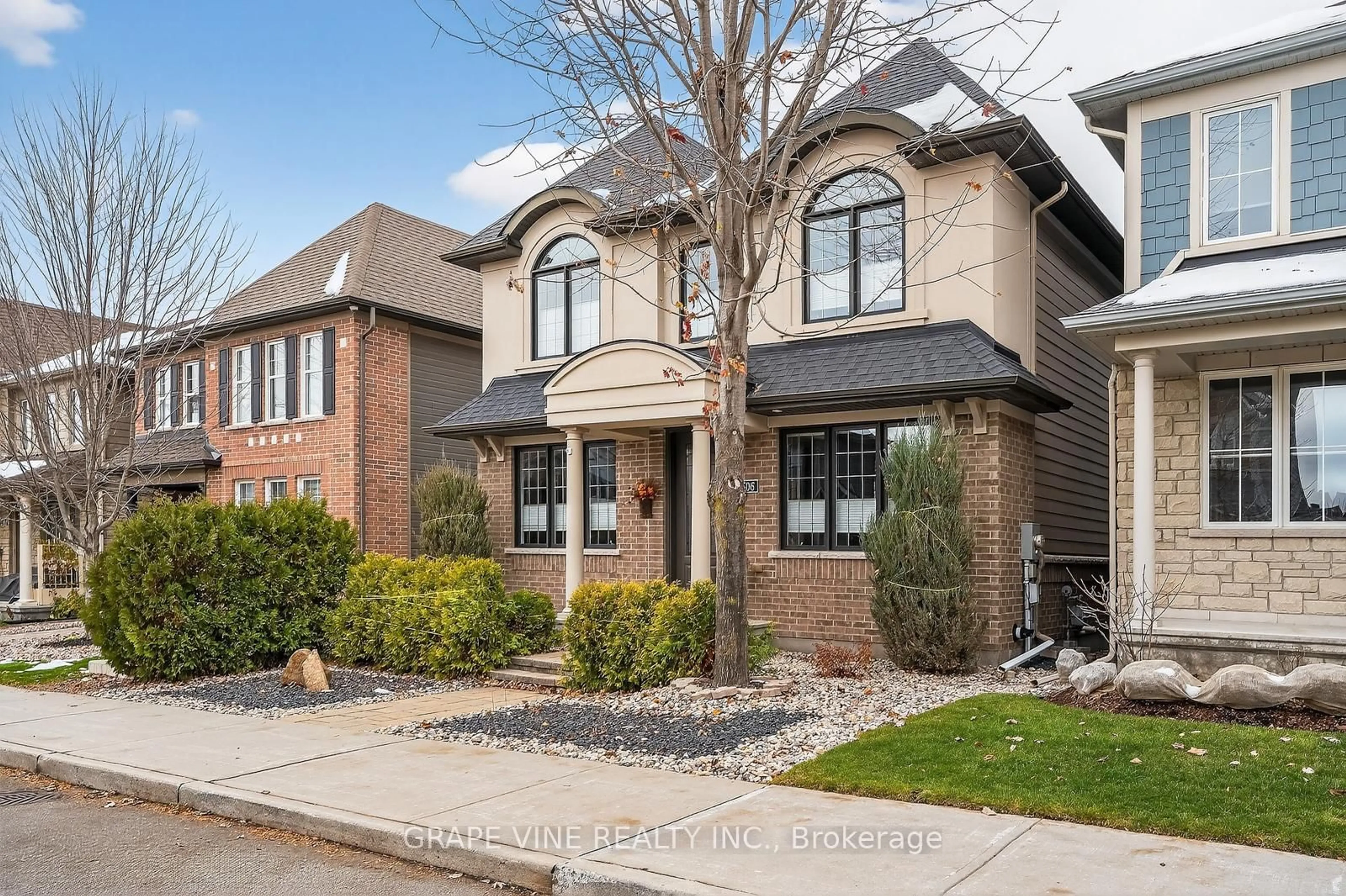 Home with brick exterior material, street for 506 Chriscraft Way, Manotick Ontario K4M 0G1