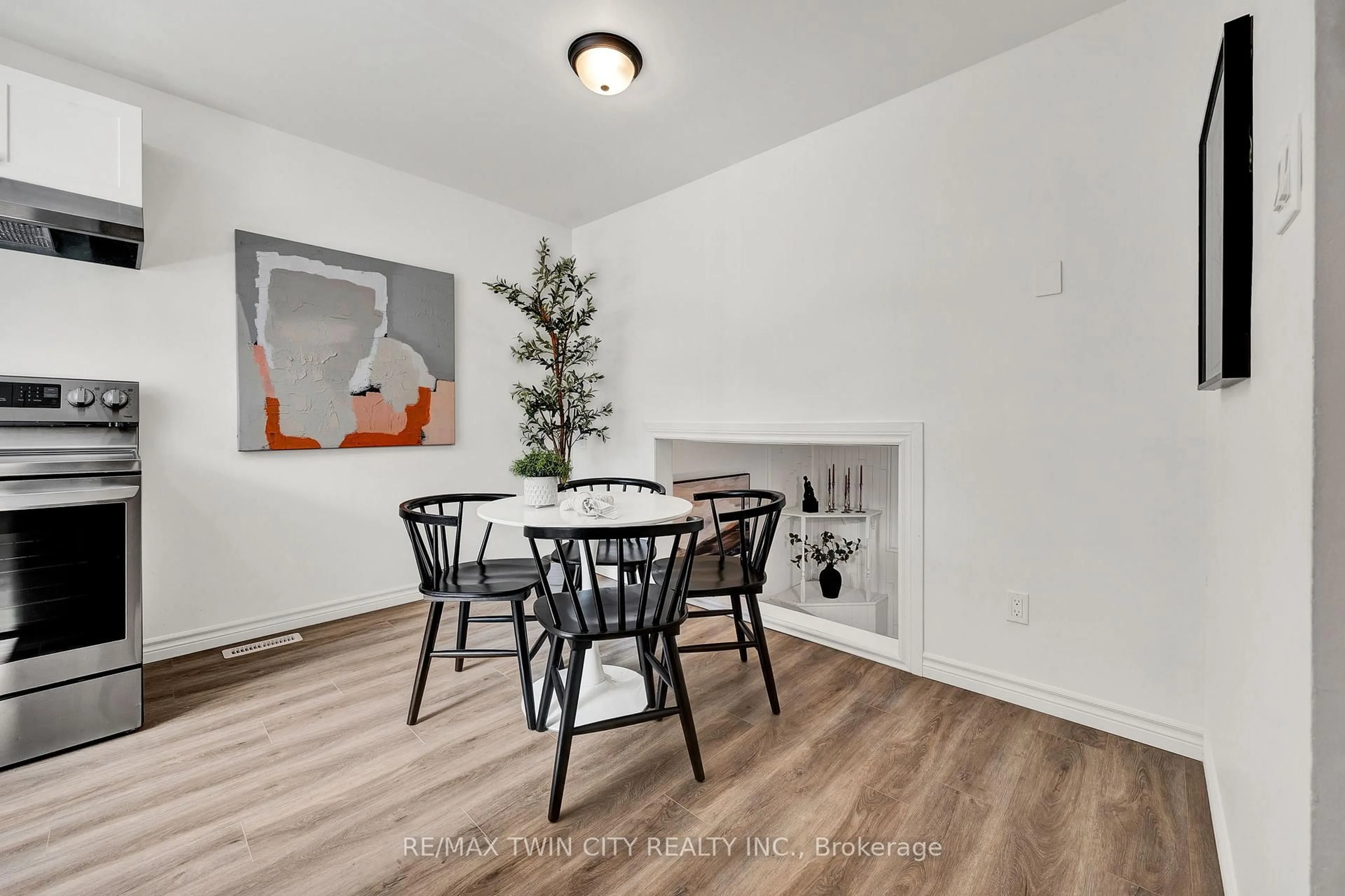 Dining room, unknown for 314 Bluevale St #A, Waterloo Ontario N2J 4G3