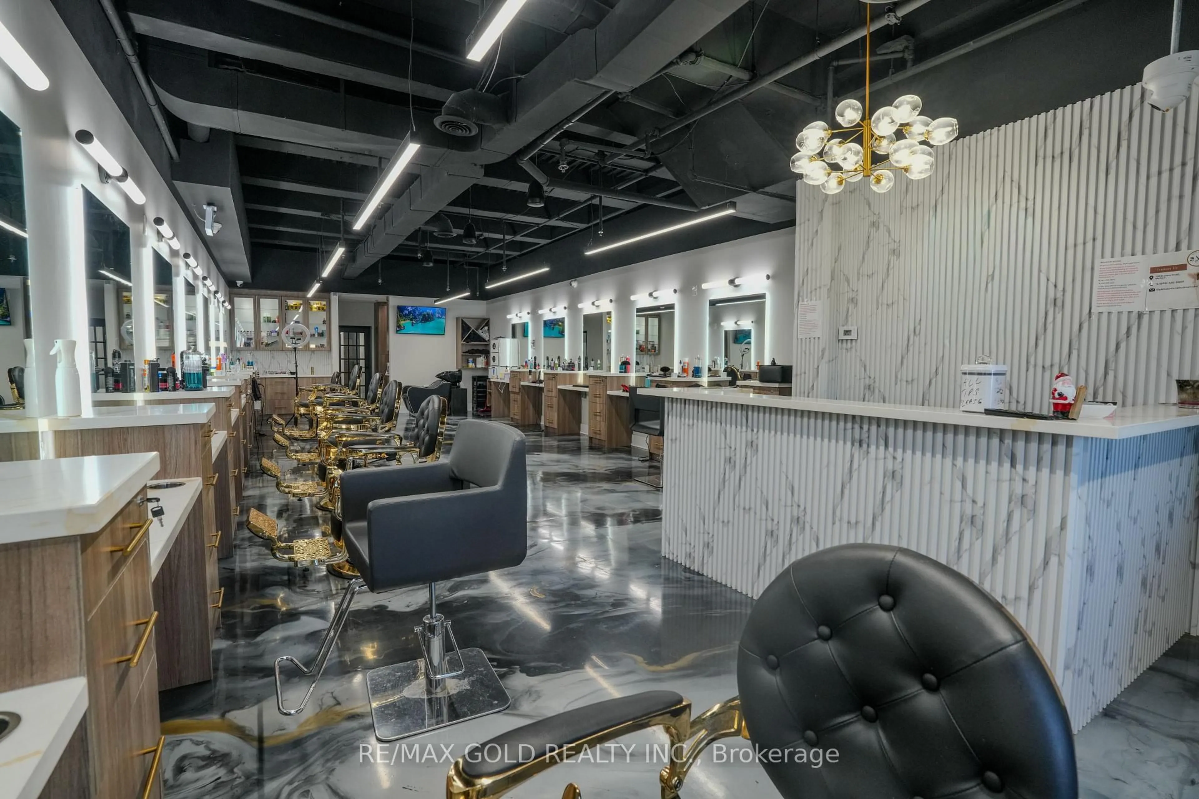 Lobby for 684 Talbot Rd, Lakeshore Ontario N0R 1K0