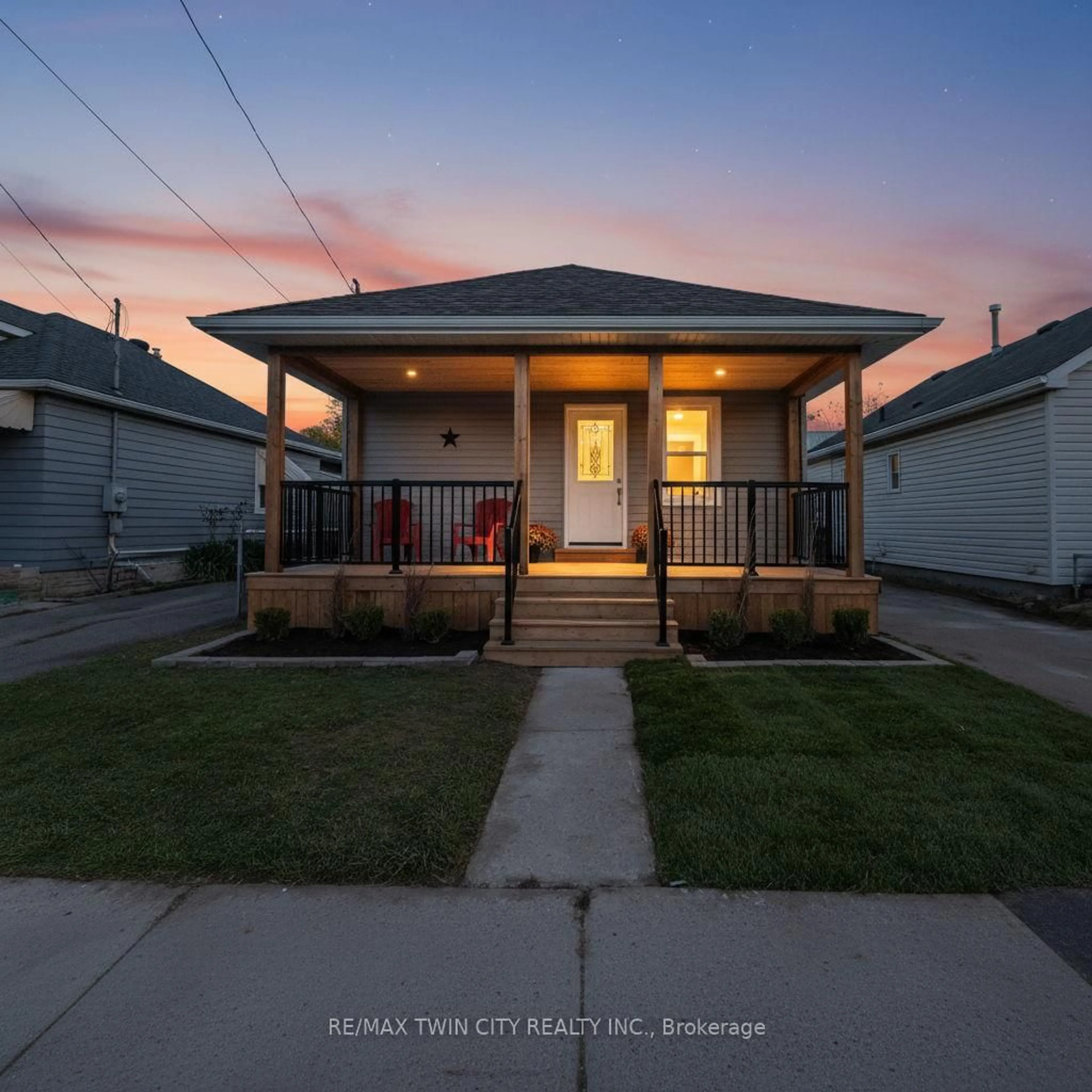 Unknown for 25 Dundee St, Brantford Ontario N3R 4M2