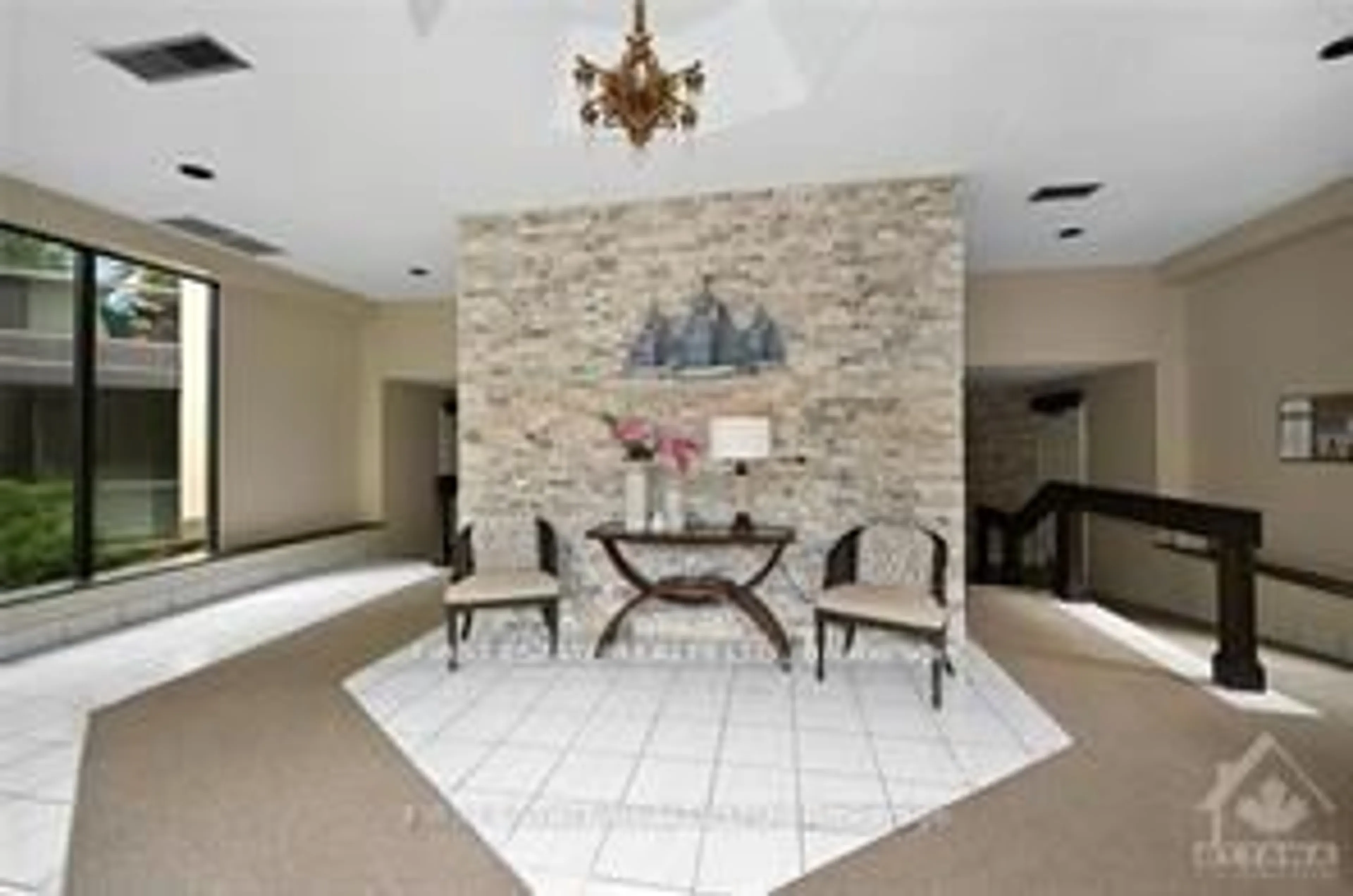 Indoor foyer for 50 MARKET St #203, Gananoque Ontario K7G 2M3