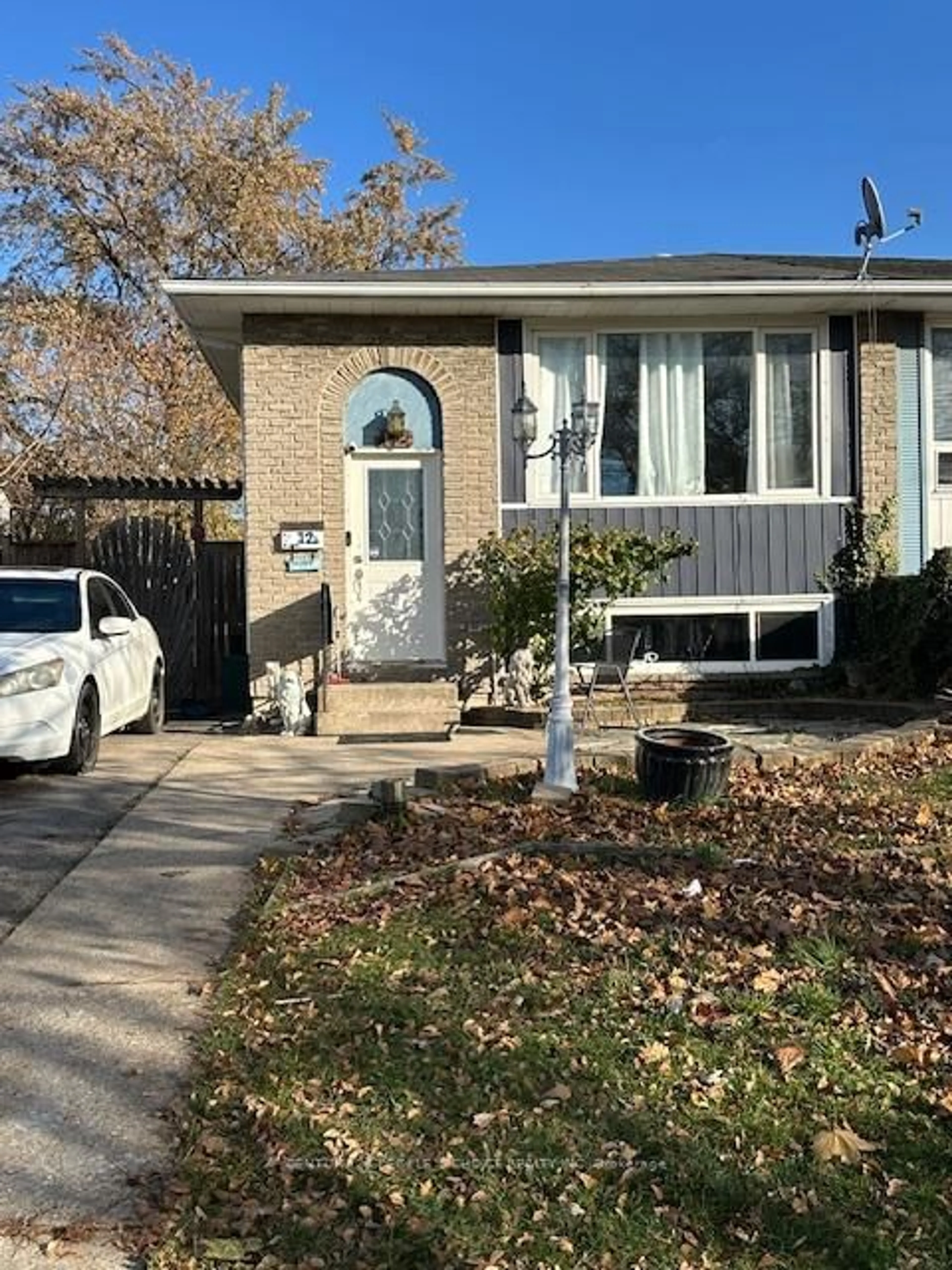 Home with vinyl exterior material, street for 12 Deborah Crt, St. Catharines Ontario L2P 3R6