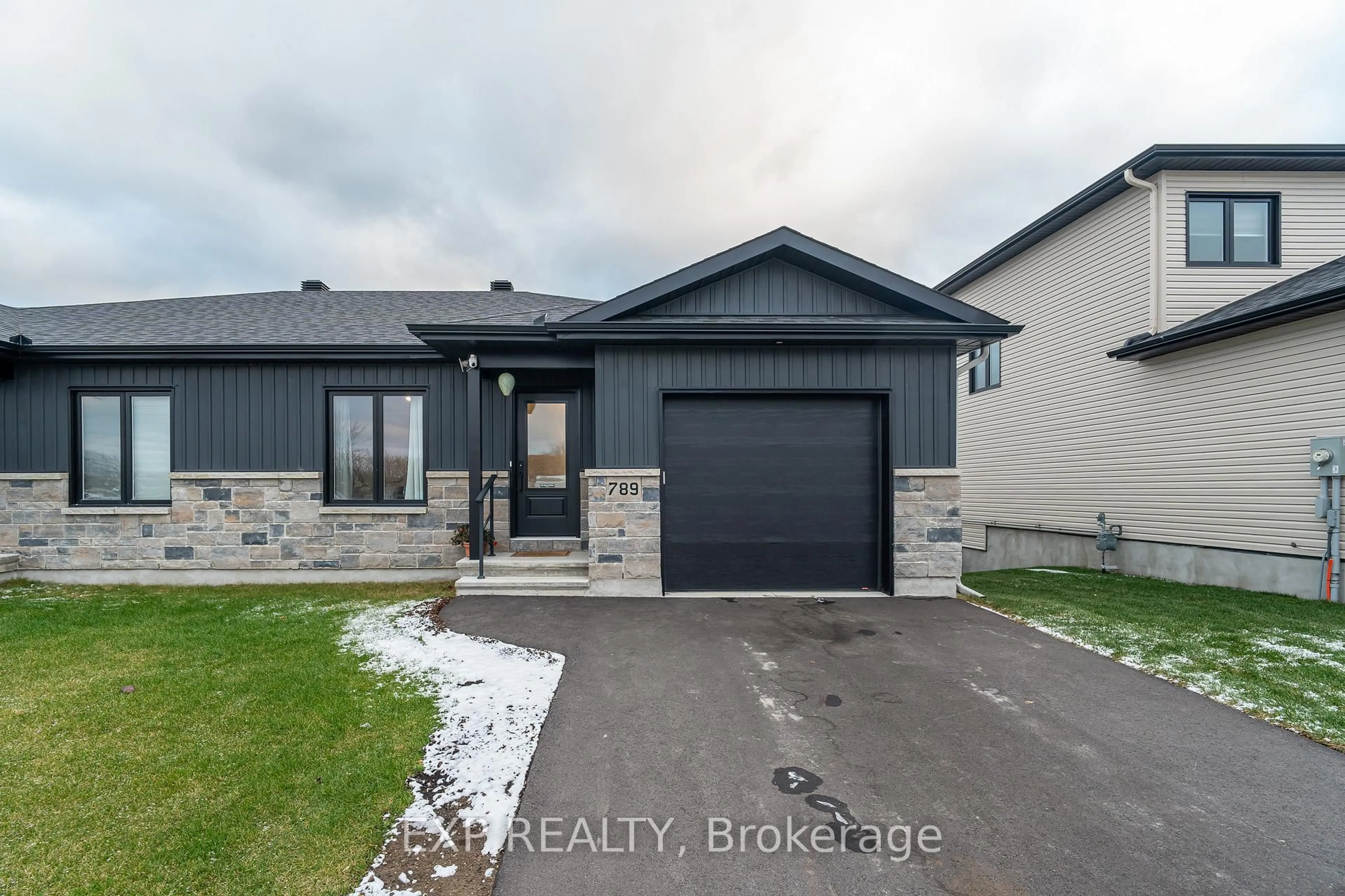 Unknown for 789 Walton St, Cornwall Ontario K6H 0J2