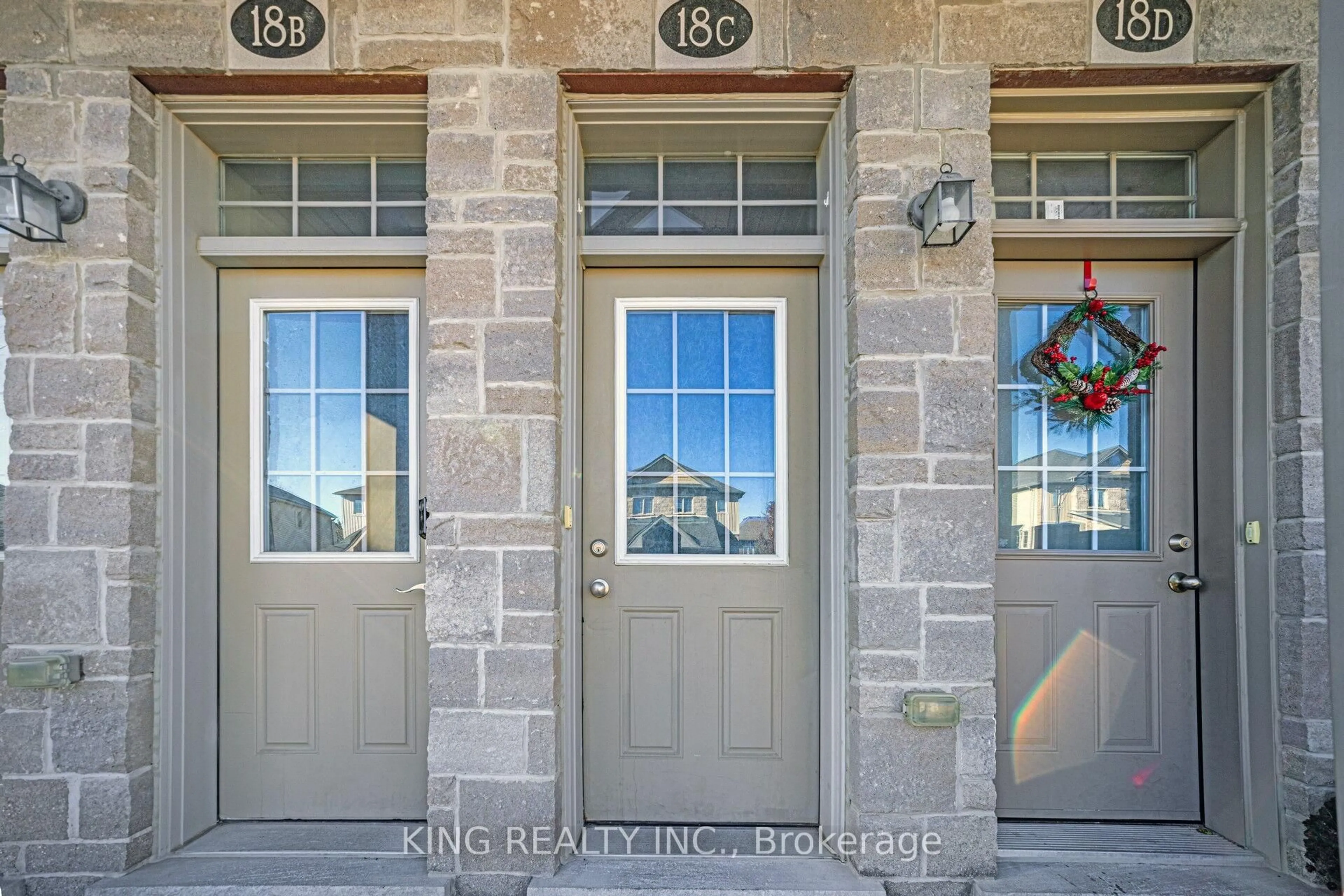Indoor entryway for 388 Old Huron Rd #18 C, Kitchener Ontario N2R 0J5