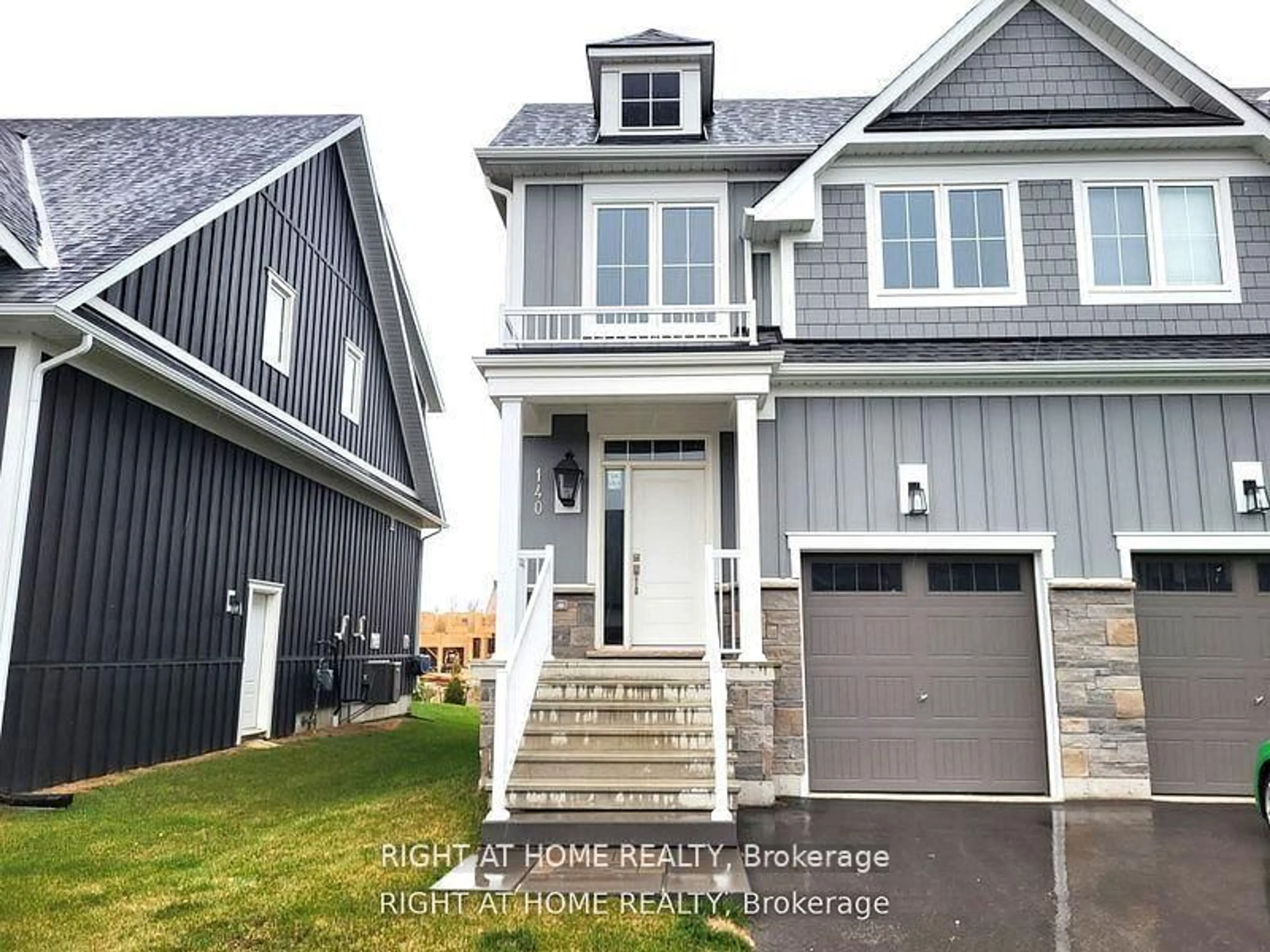 Home with vinyl exterior material, street for 140 Black Willow Cres, Blue Mountains Ontario L9Y 4E4