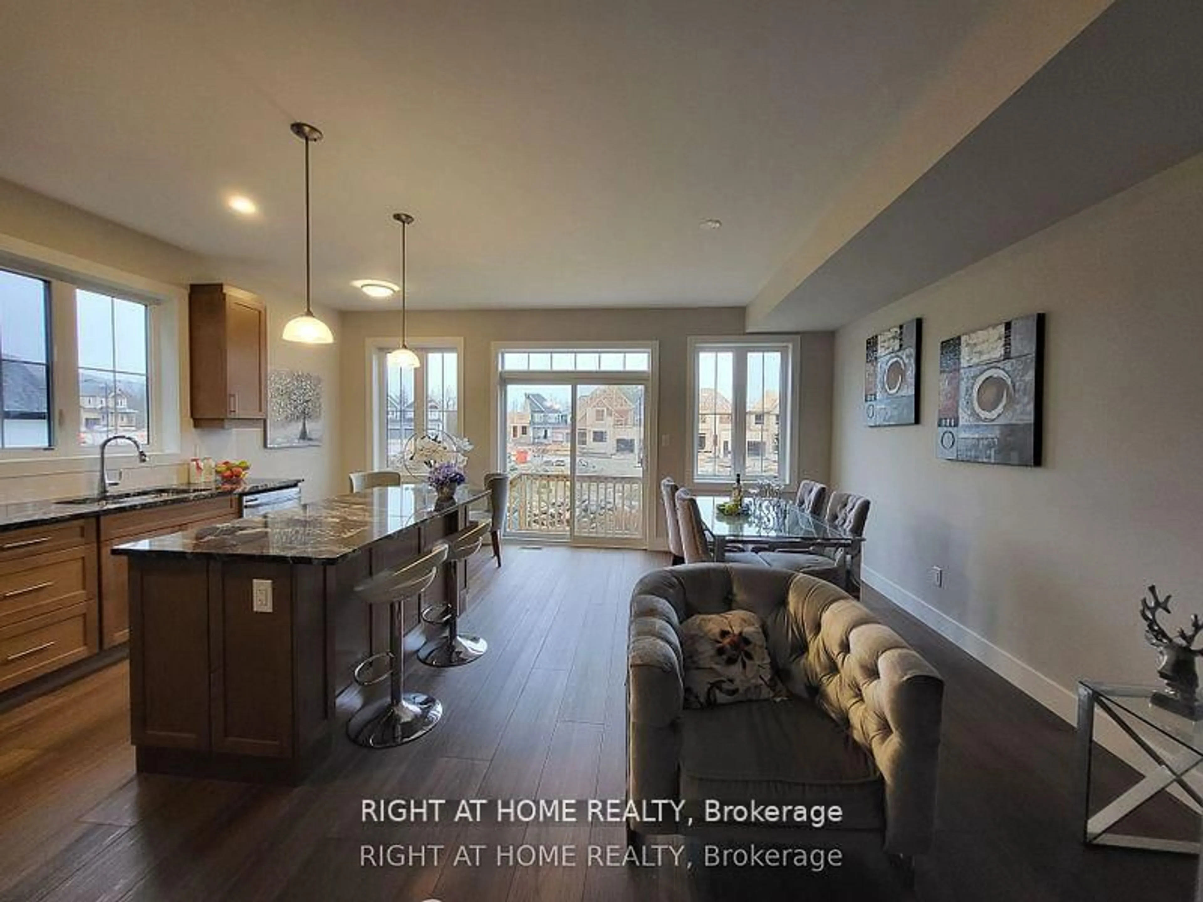 Open concept kitchen, unknown for 140 Black Willow Cres, Blue Mountains Ontario L9Y 4E4