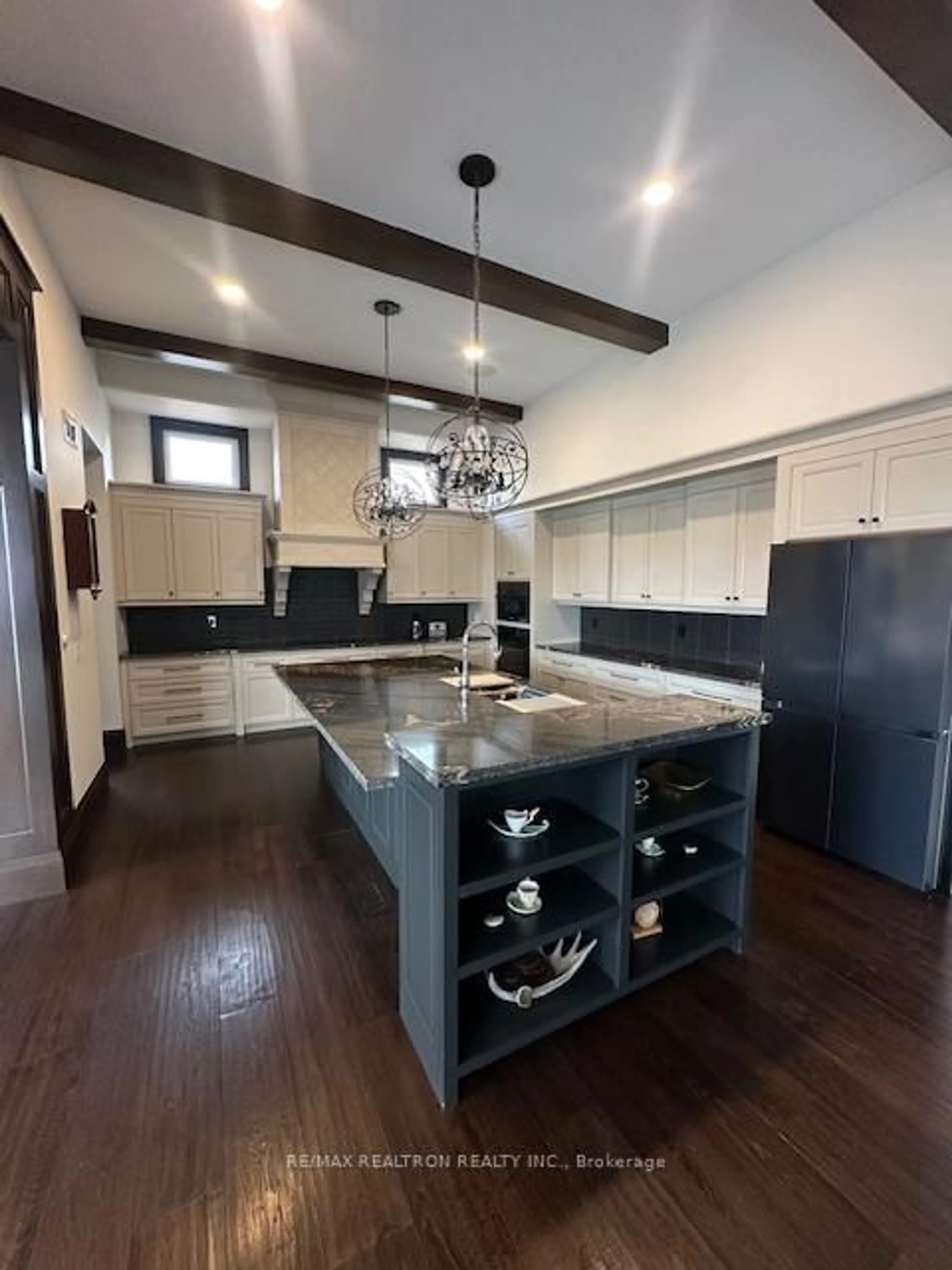Open concept kitchen, unknown for 67 Donjon Blvd, Norfolk Ontario N0A 1N7