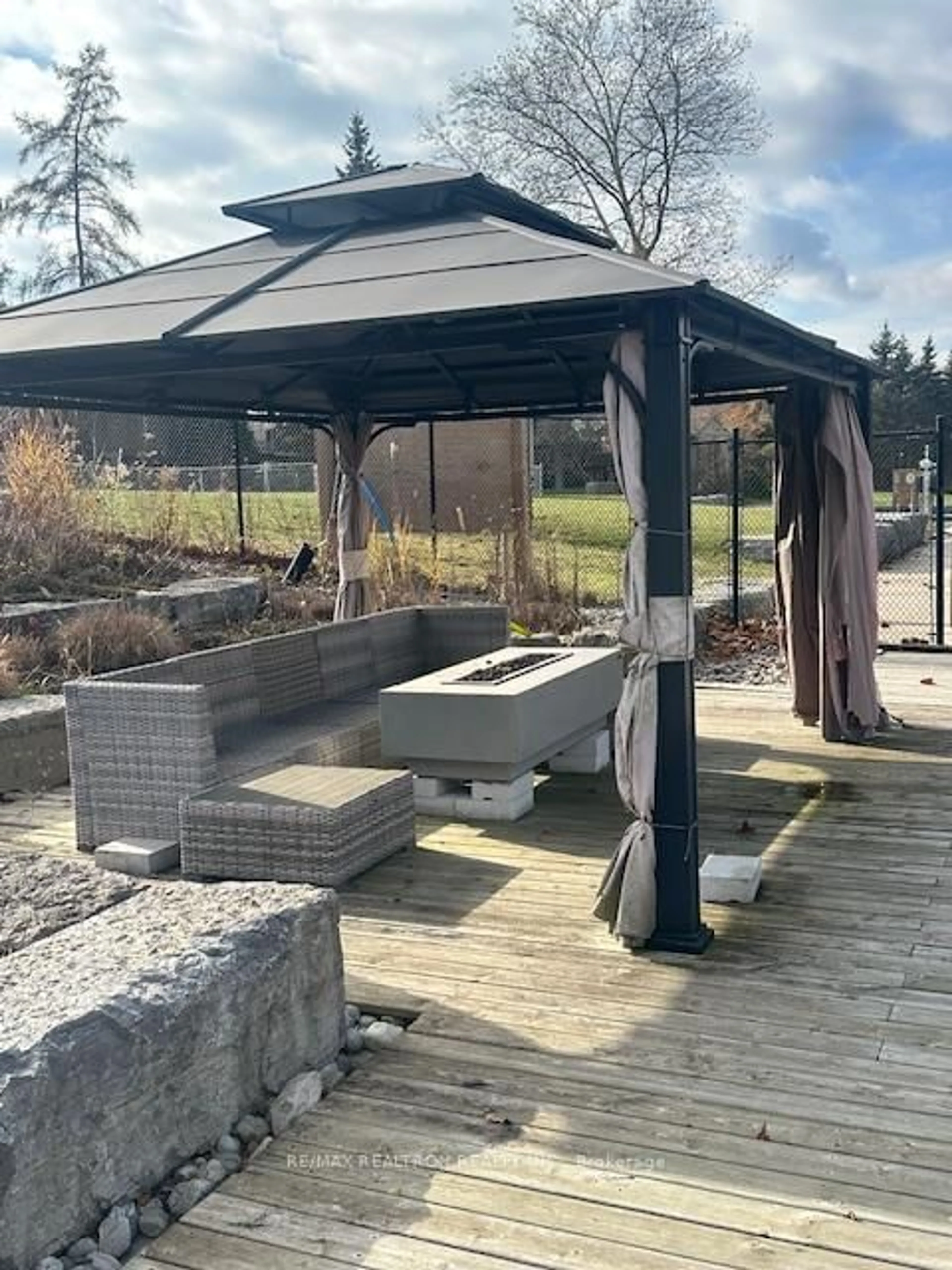 Patio, unknown for 67 Donjon Blvd, Norfolk Ontario N0A 1N7