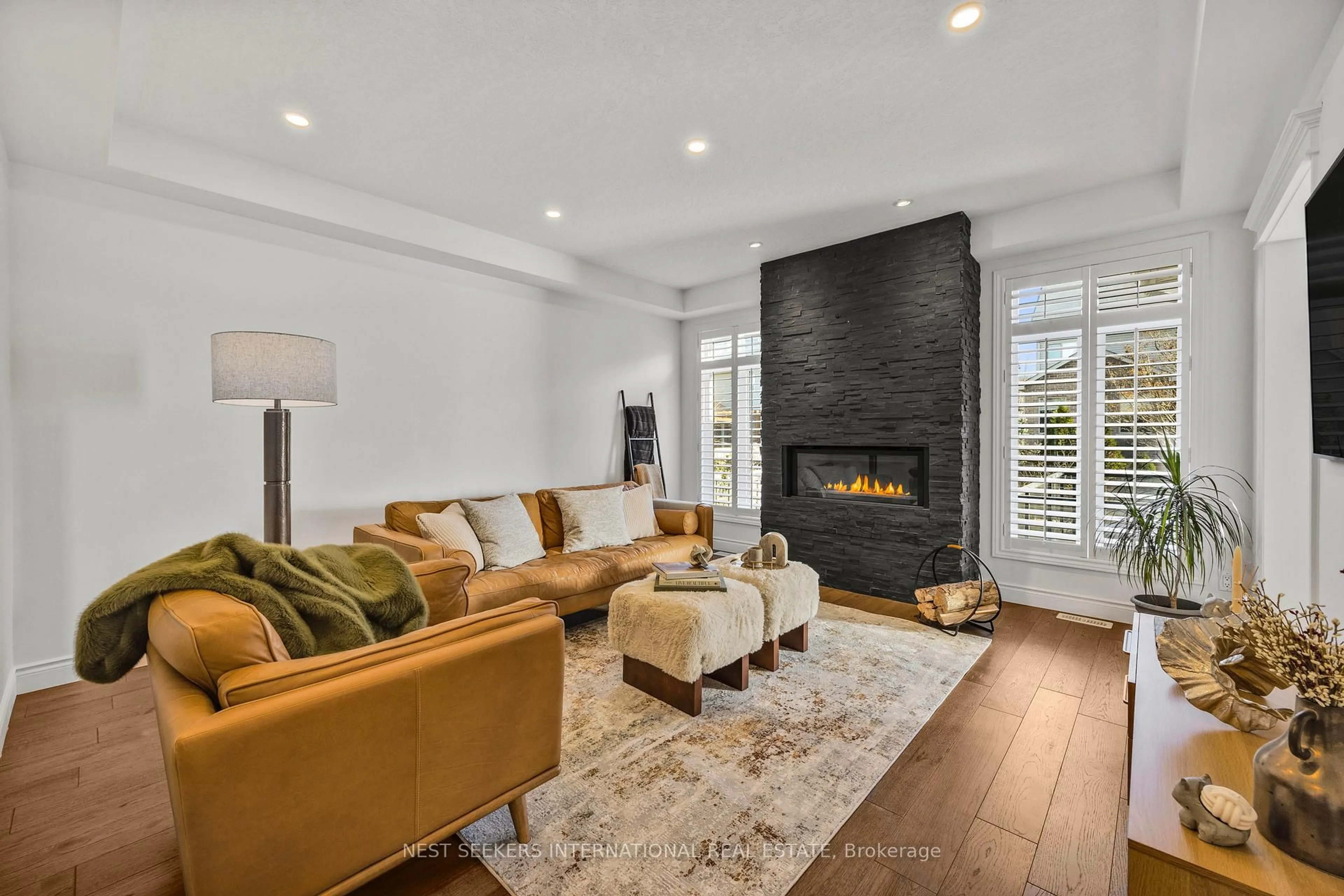 Living room with furniture, unknown for 8 Amsterdam Cres, Guelph Ontario N1L 1T5