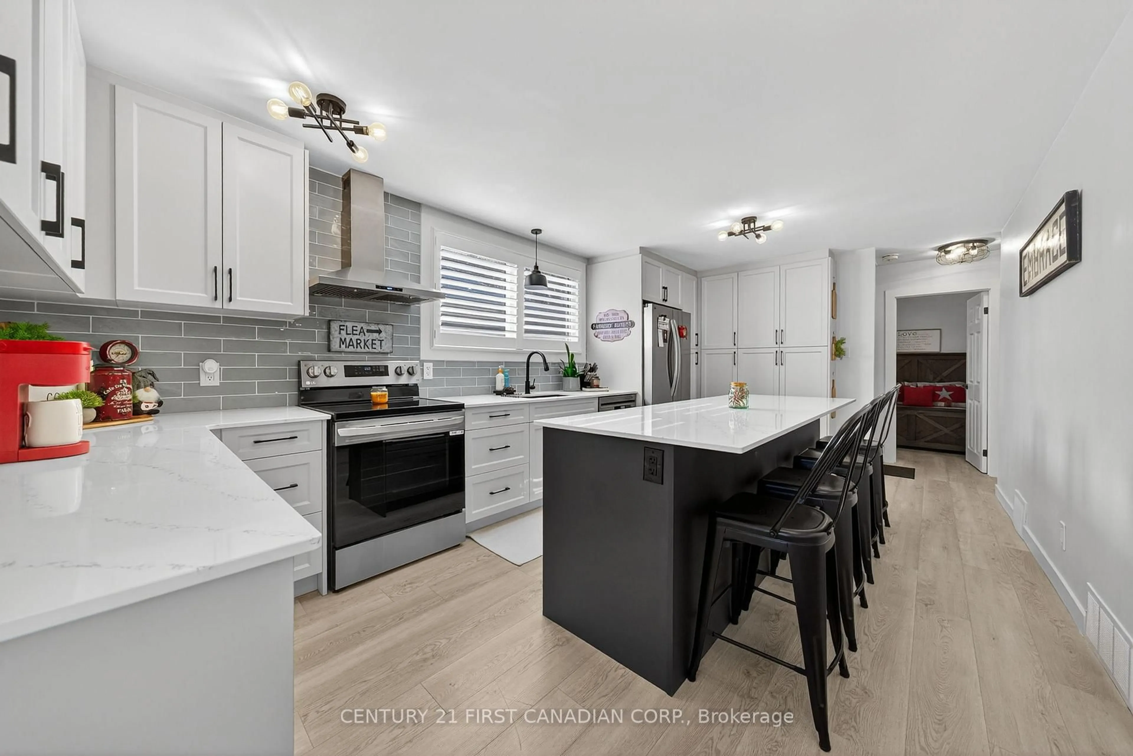 Open concept kitchen, ceramic/tile floor for 37 Tennyson St, London East Ontario N5Z 2K6