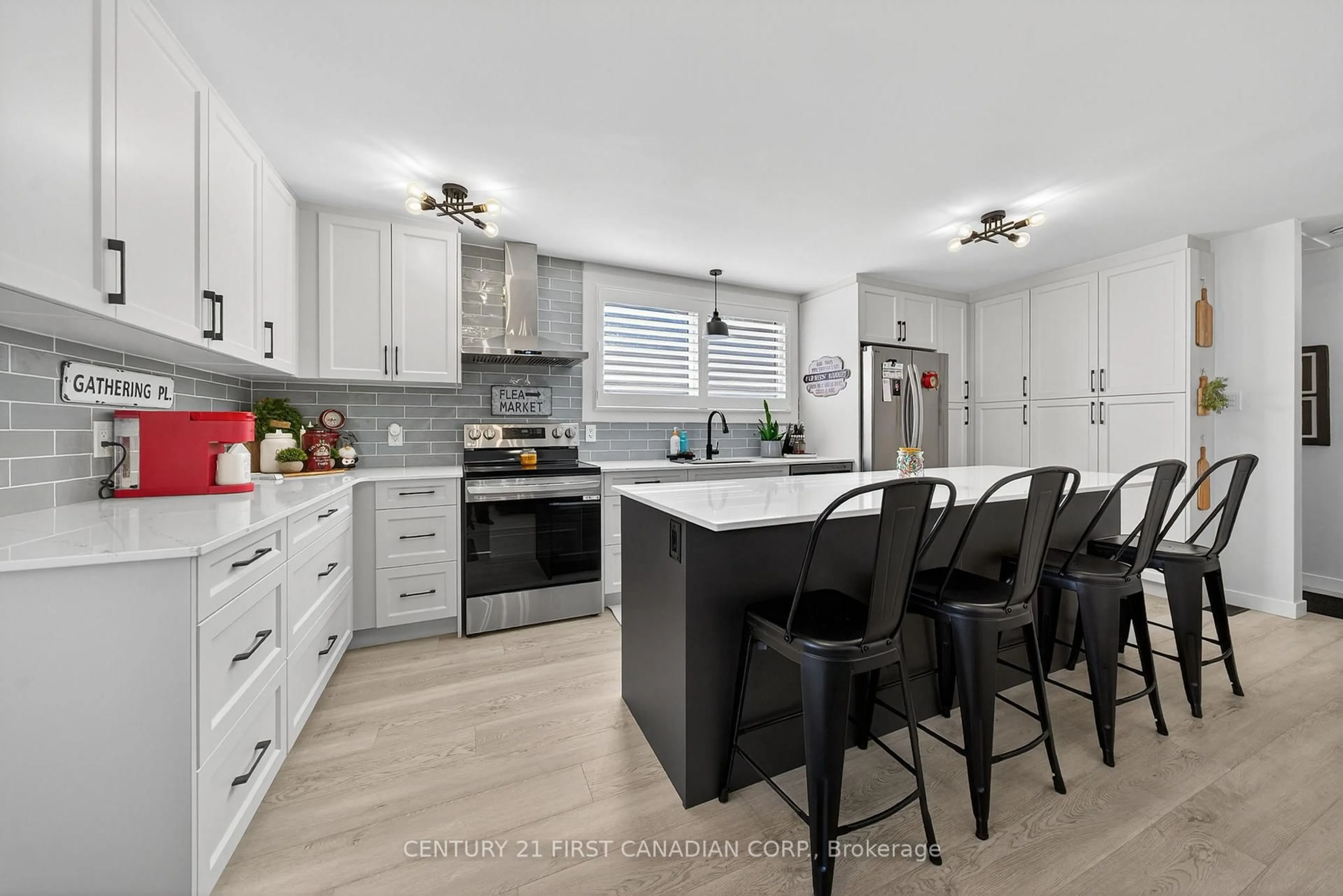 Open concept kitchen, ceramic/tile floor for 37 Tennyson St, London East Ontario N5Z 2K6