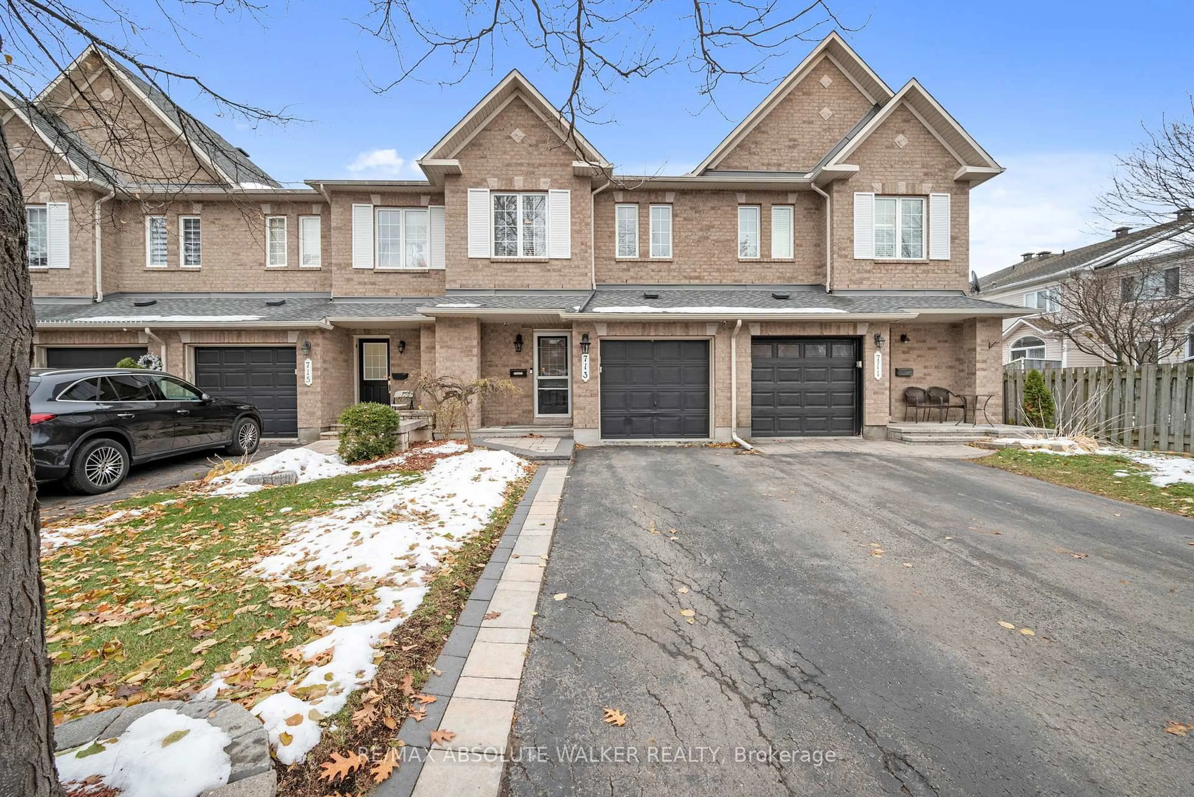 A pic from outside/outdoor area/front of a property/back of a property/a pic from drone, street for 713 Carmella Cres, Orleans Ontario K4A 4V9