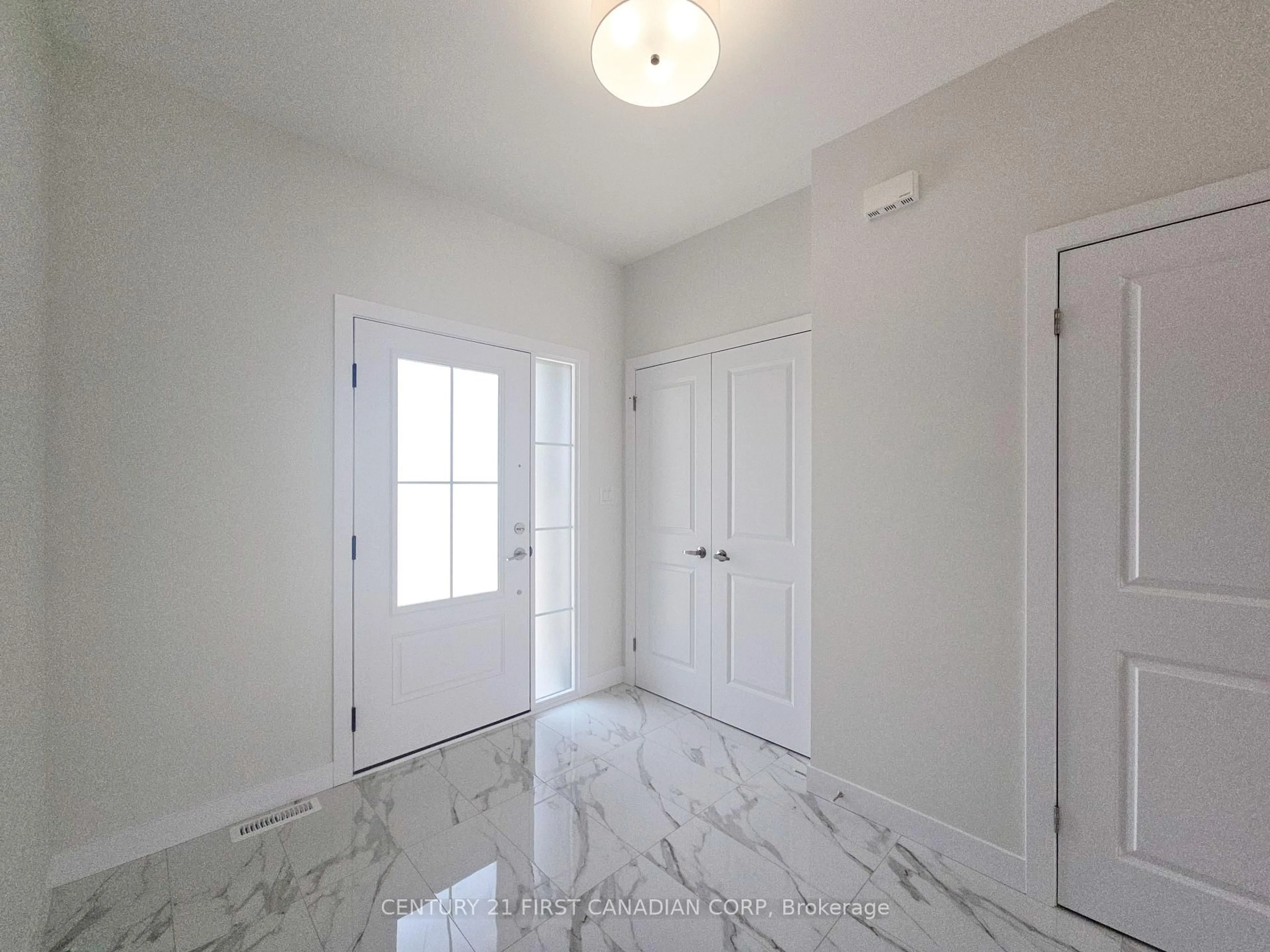 Indoor entryway for 4297 Calhoun Way, London South Ontario N6P 1J9