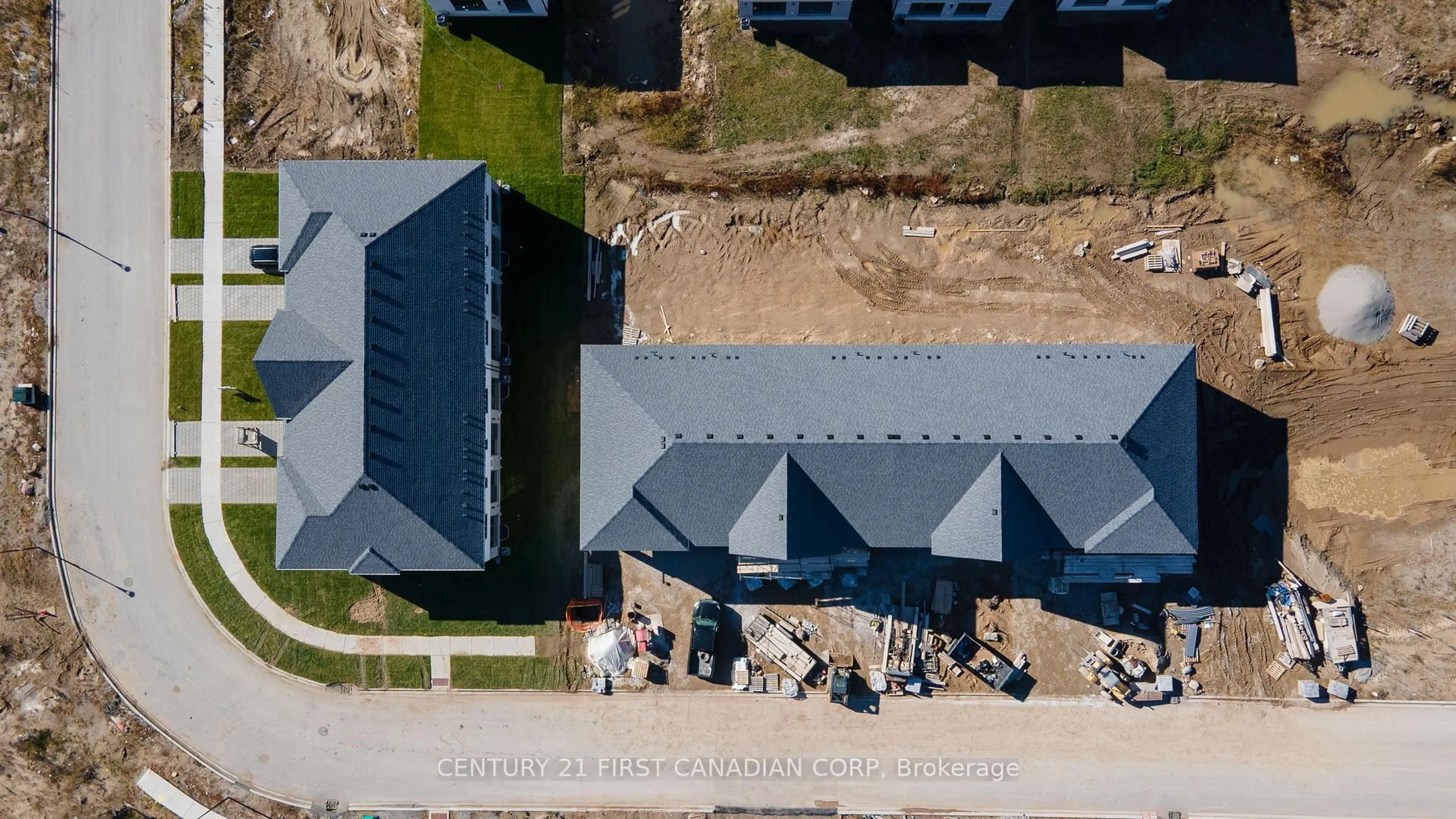 A pic from outside/outdoor area/front of a property/back of a property/a pic from drone, building for 4273 Calhoun Way, London South Ontario N6P 1J9