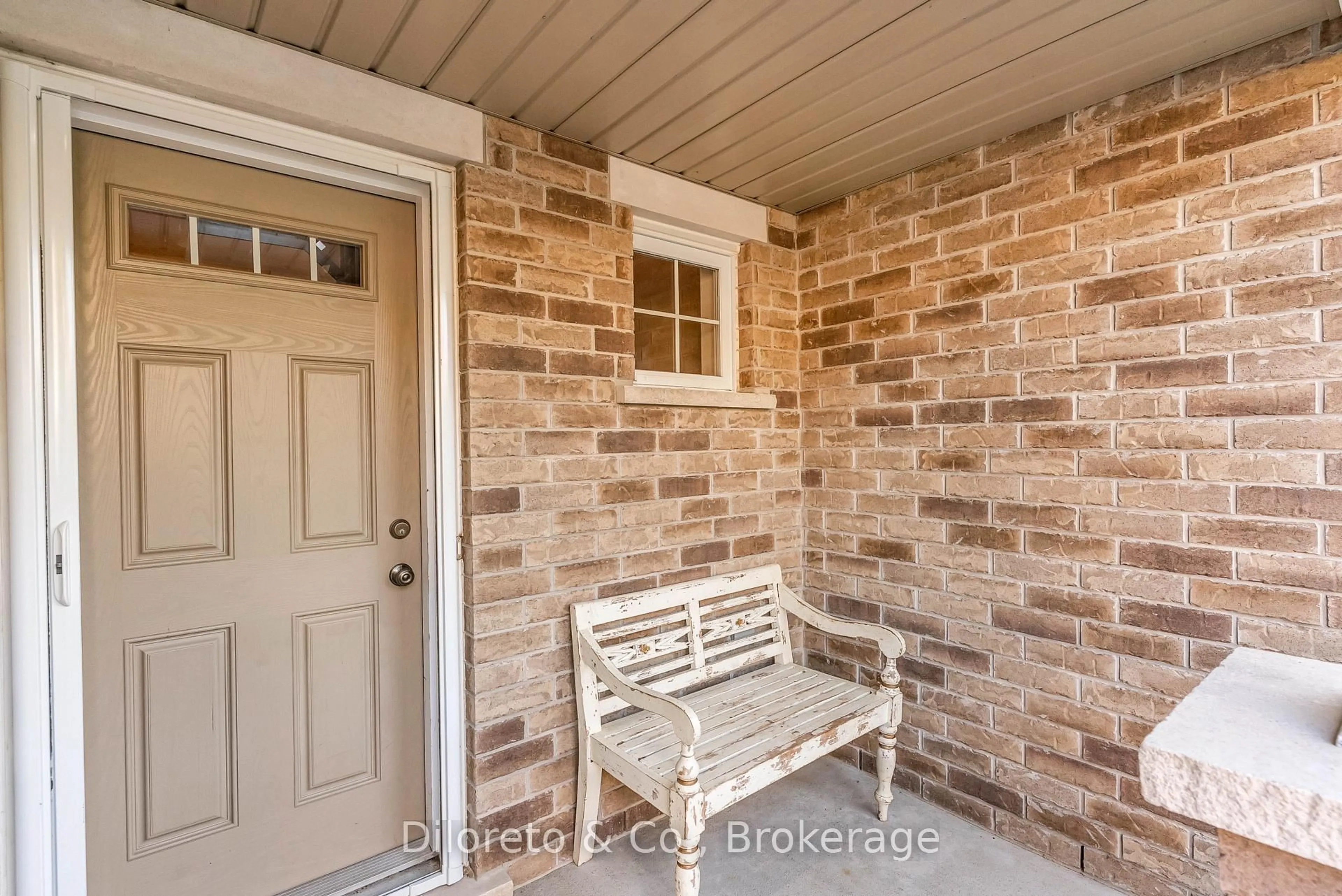 Indoor entryway for 167 Arkell Rd #2, Guelph Ontario N1L 0J9