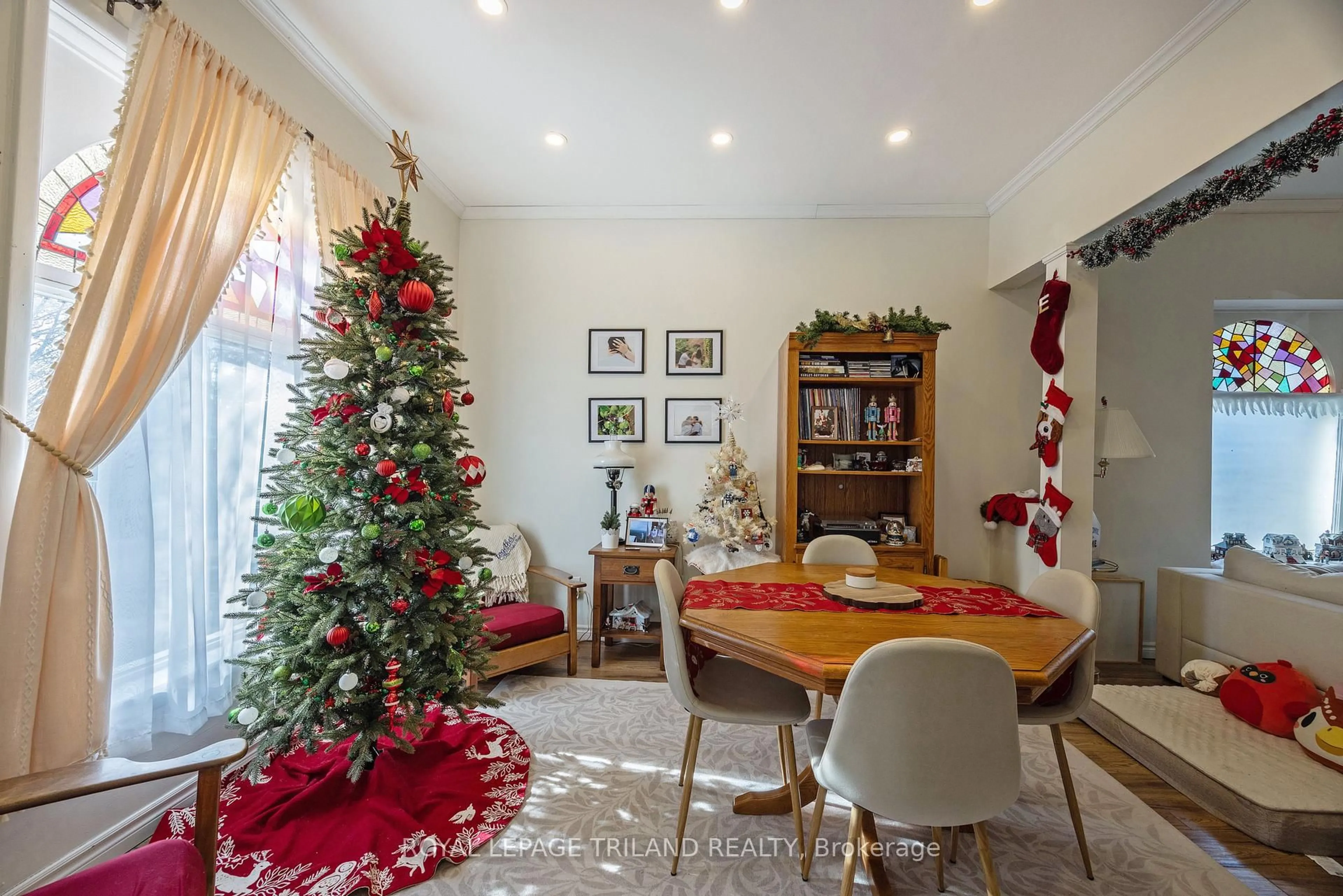 Dining room, unknown for 101 Malakoff St, St. Thomas Ontario N5P 1M5