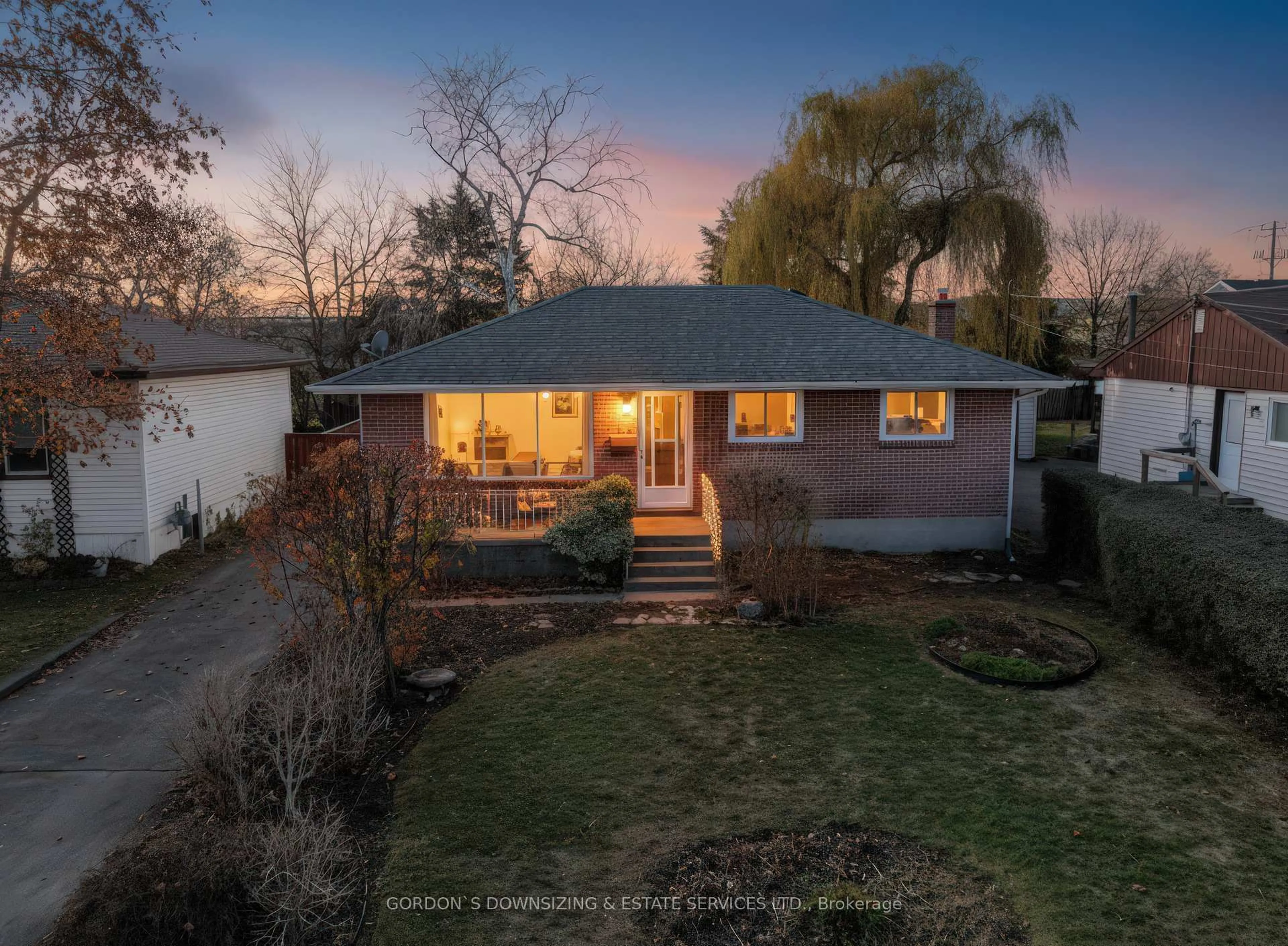 A pic from outside/outdoor area/front of a property/back of a property/a pic from drone, street for 34 Elizabeth Ave, Quinte West Ontario K8V 2R2