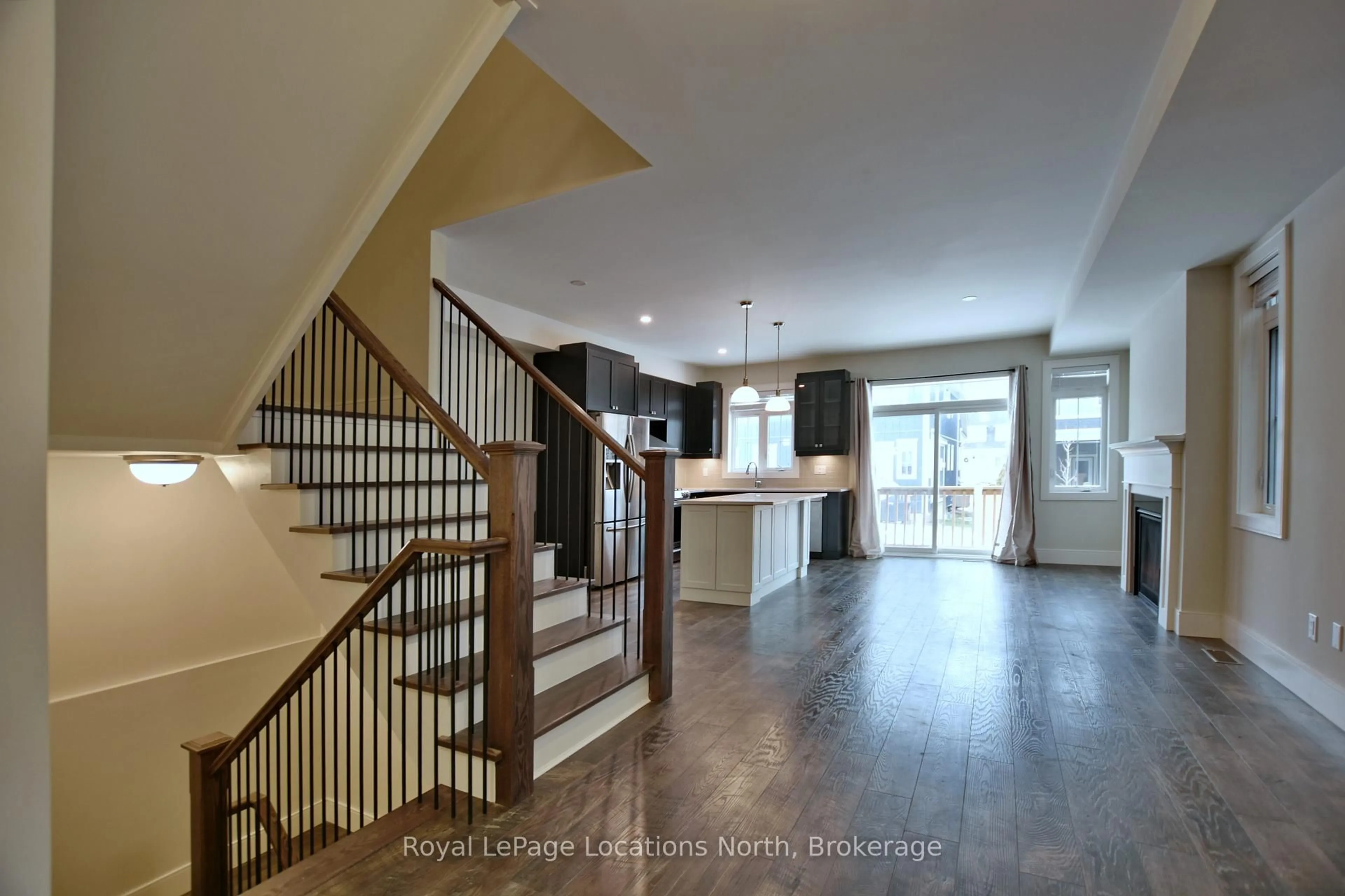 Unknown for 185 Yellow Birch Cres, Blue Mountains Ontario L9Y 0Z3