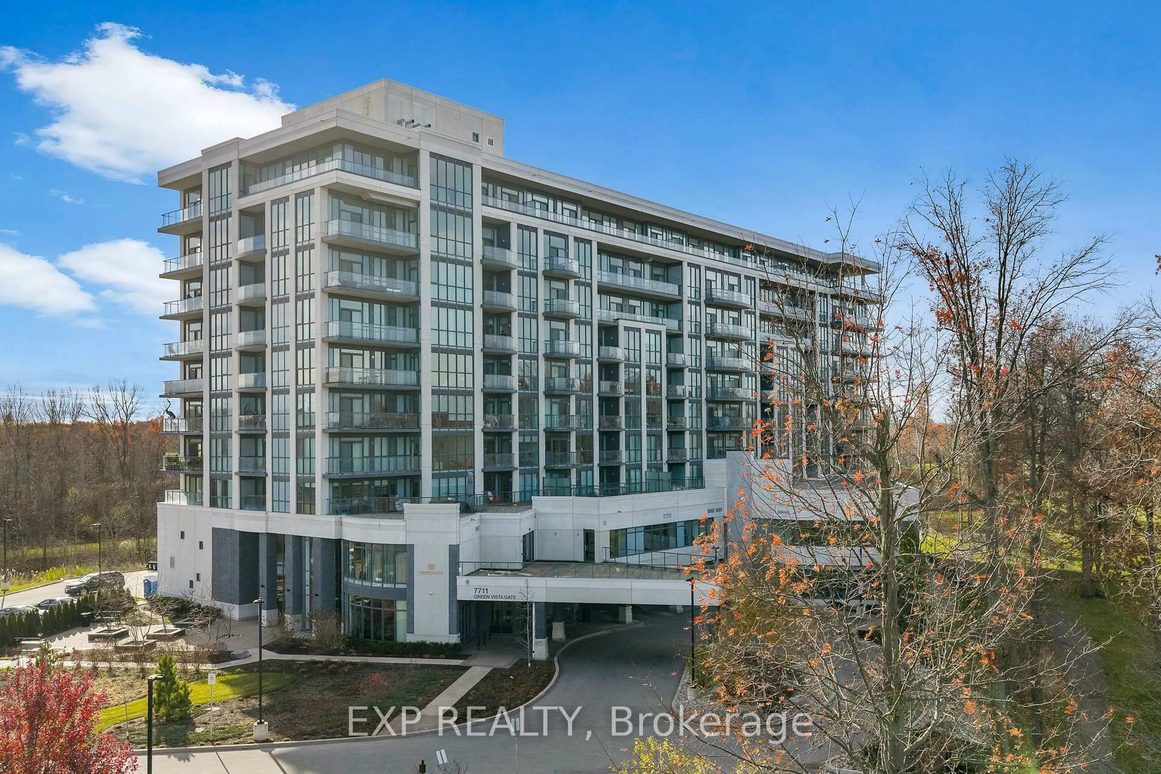 A pic from outside/outdoor area/front of a property/back of a property/a pic from drone, city buildings view from balcony for 7711 Green Vista Gate #814, Niagara Falls Ontario L2G 0A8