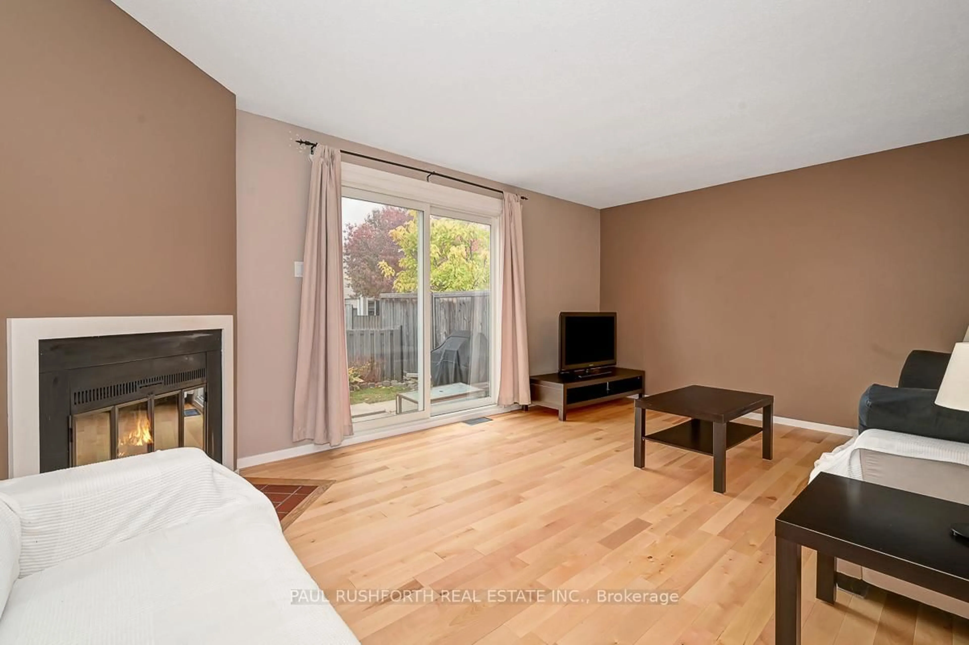 A pic of a room for 1742 Lamoureux Dr #C, Orleans Ontario K1E 2N2