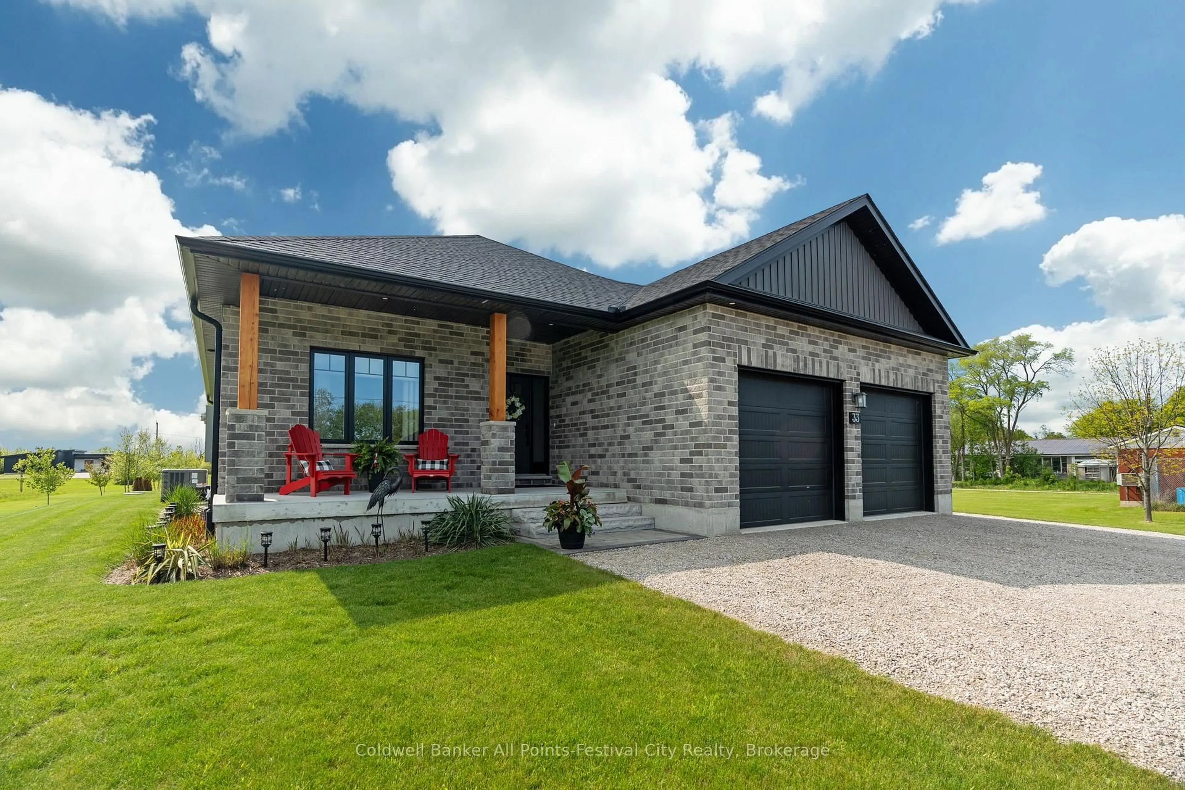 Home with brick exterior material, unknown for 33 Wellington St, Ashfield-Colborne-Wawanosh Ontario N7A 3X9