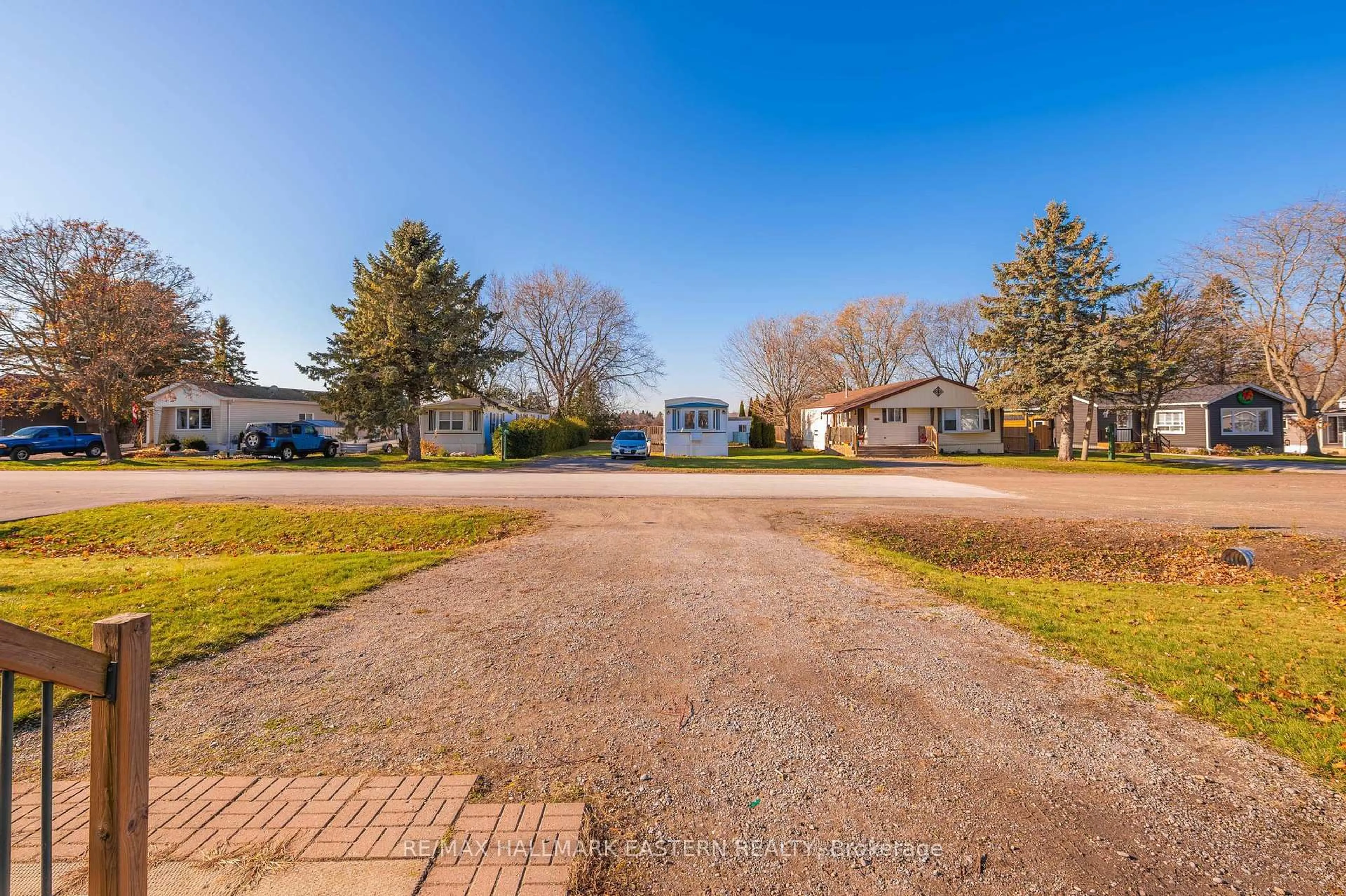 A pic from outside/outdoor area/front of a property/back of a property/a pic from drone, street for 23 Valleyview Dr, Hamilton Township Ontario K9A 0X1