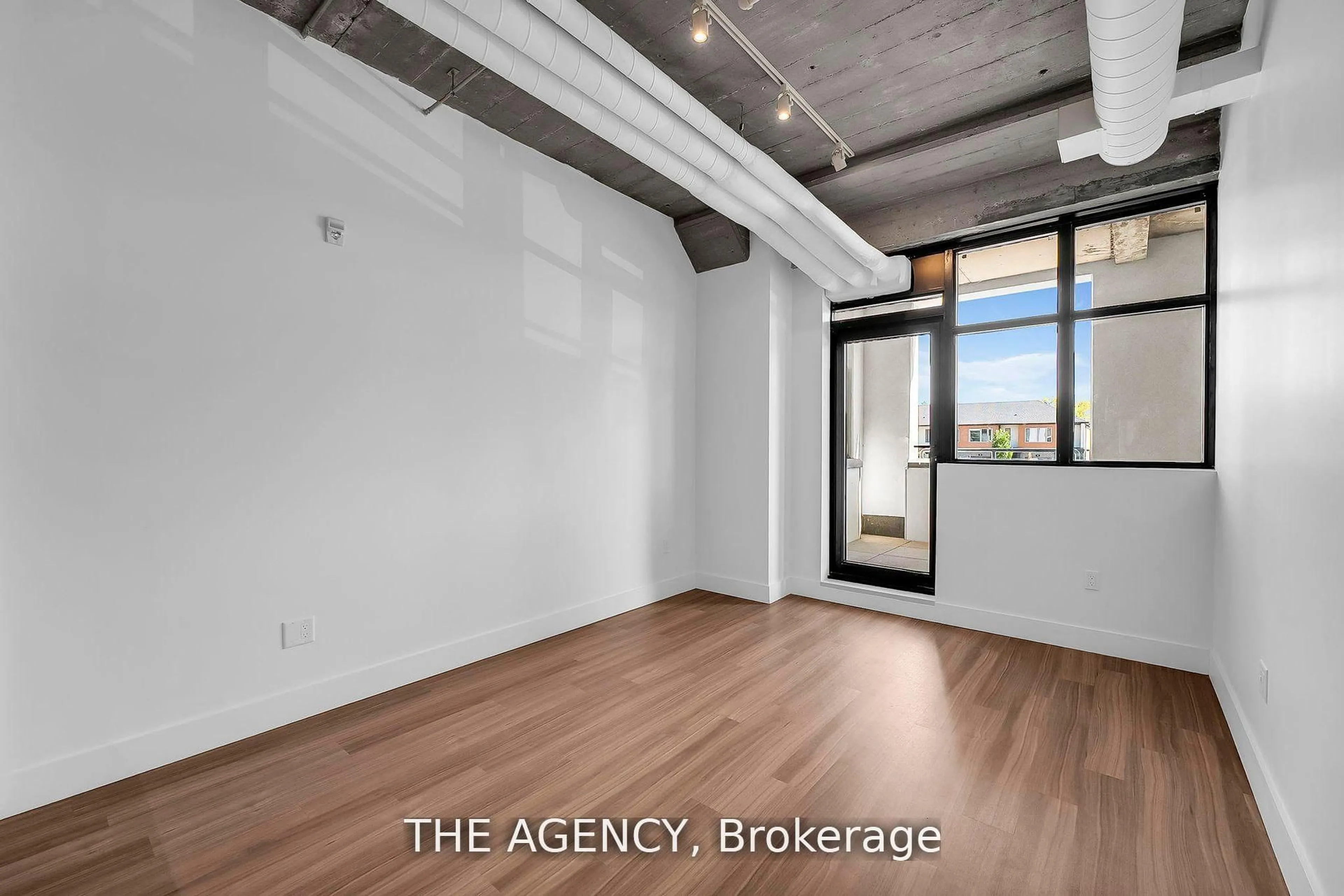 A pic of a room for 120 HURON St #221, Guelph Ontario N1E 0T8