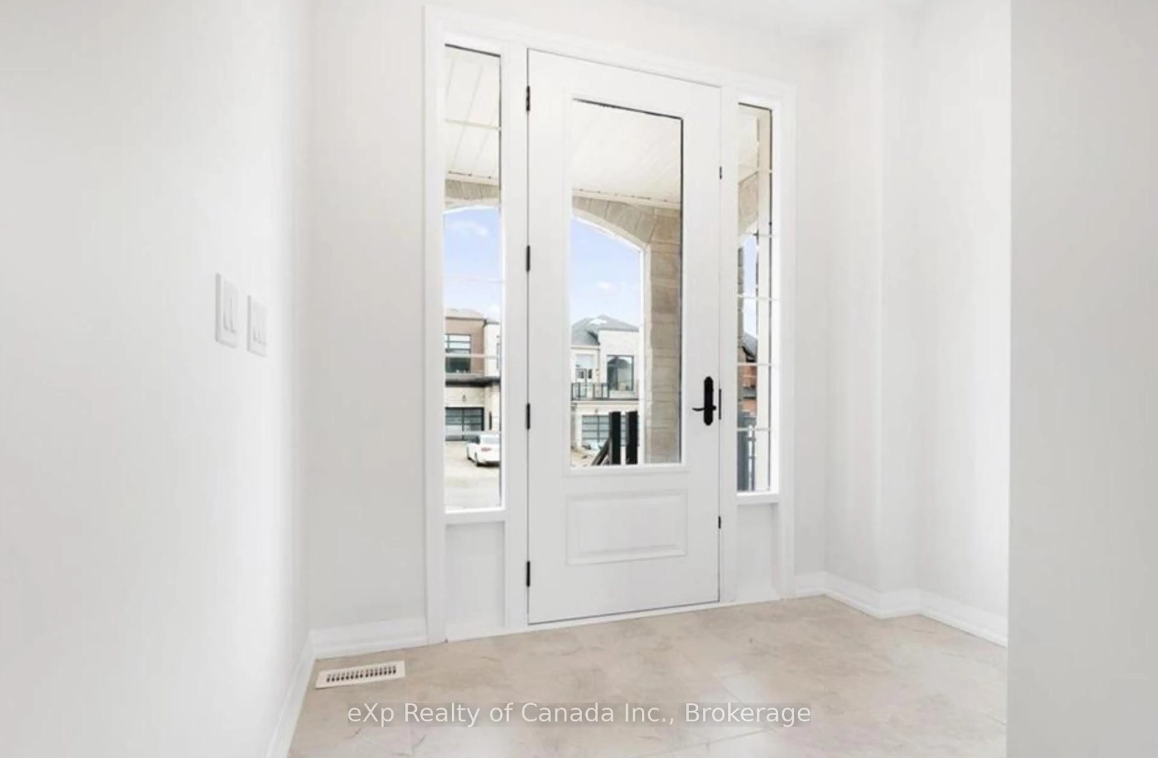 Indoor entryway for 763 Sobeski Ave, Woodstock Ontario N4S 7W2