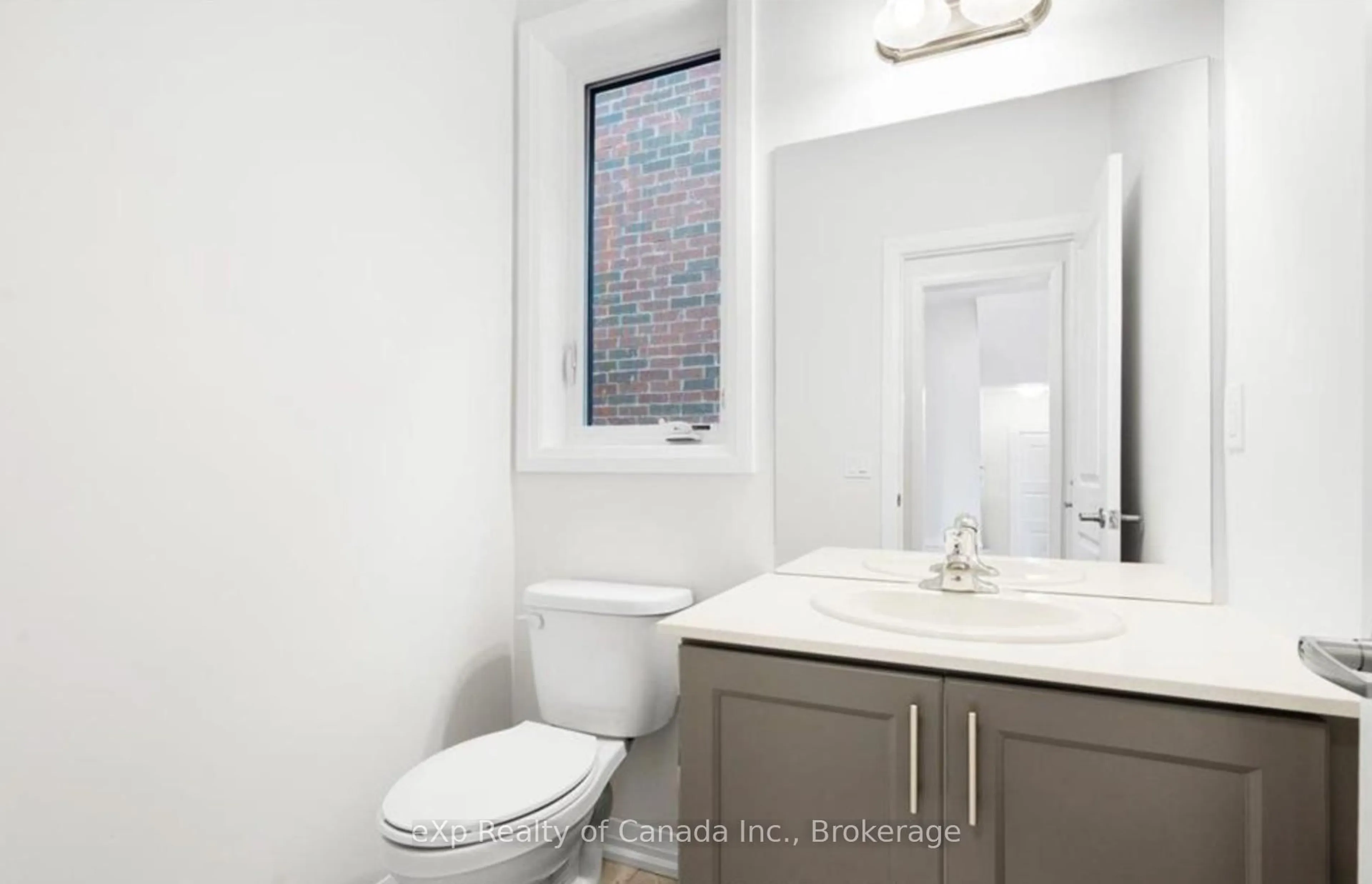 Standard bathroom, ceramic/tile floor for 763 Sobeski Ave, Woodstock Ontario N4S 7W2