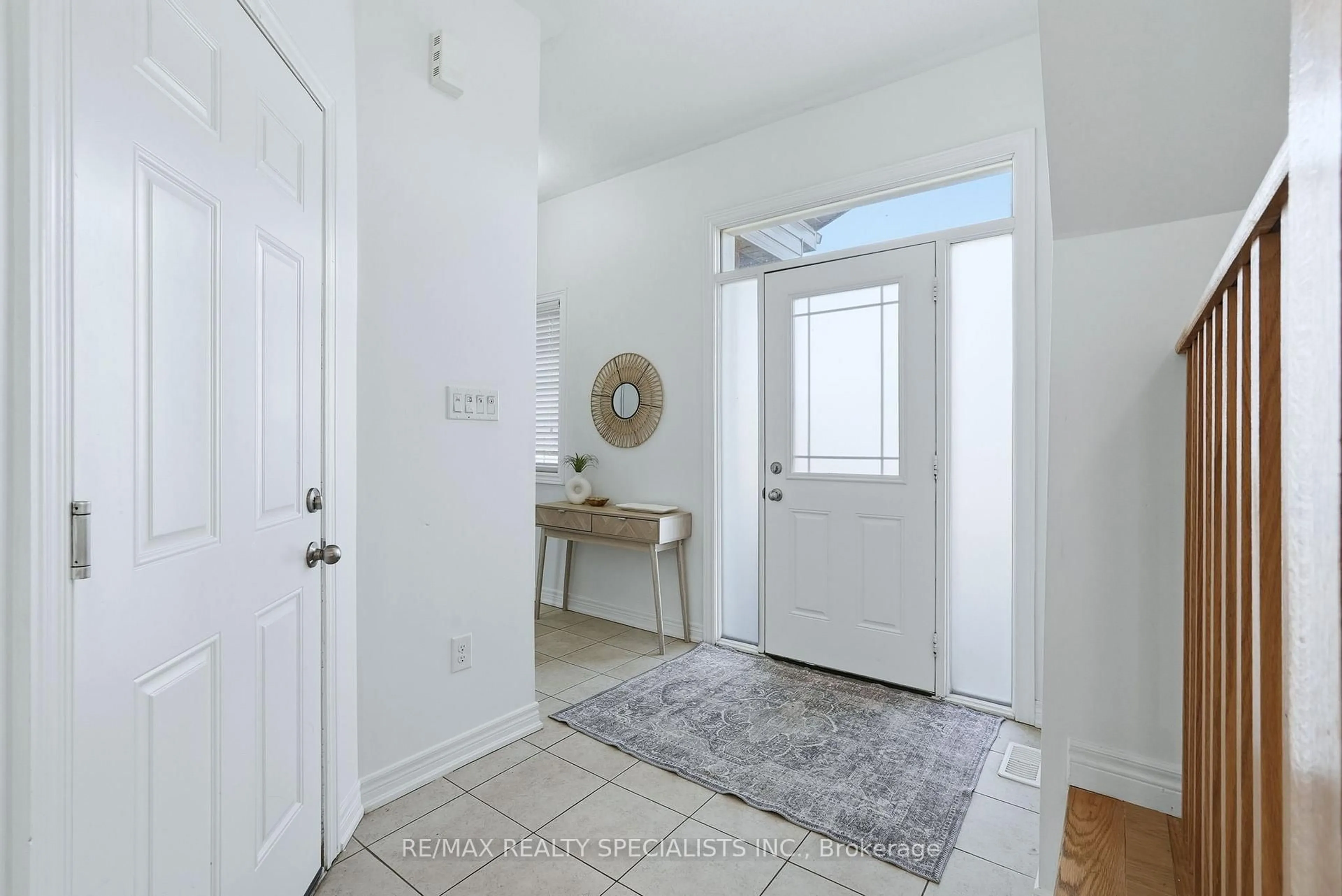 Indoor entryway for 500 Krotz St, North Perth Ontario N4W 0J4