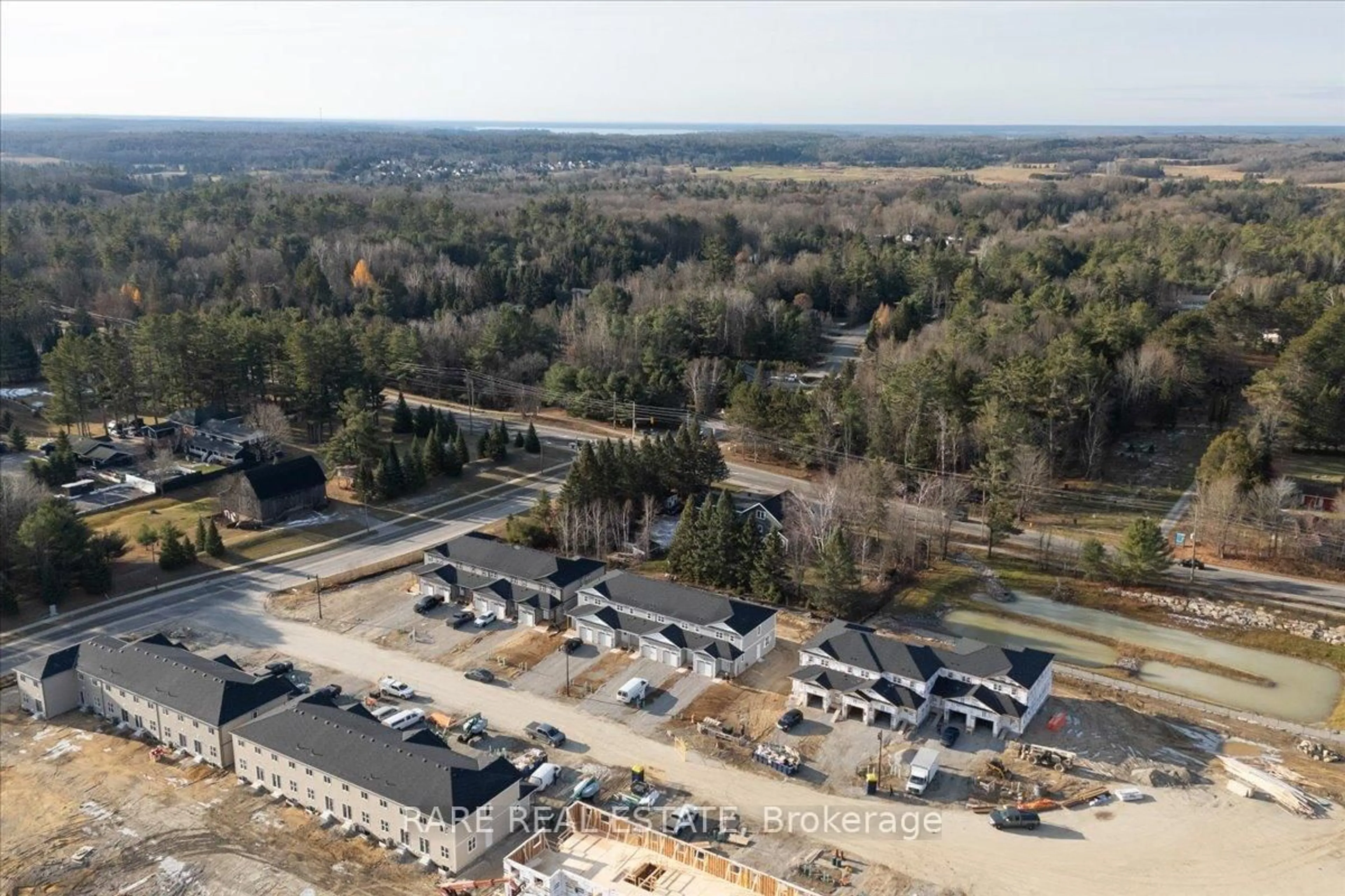 A pic from outside/outdoor area/front of a property/back of a property/a pic from drone, unknown for 20 Mcconnell Cres, Bracebridge Ontario P1L 0N7