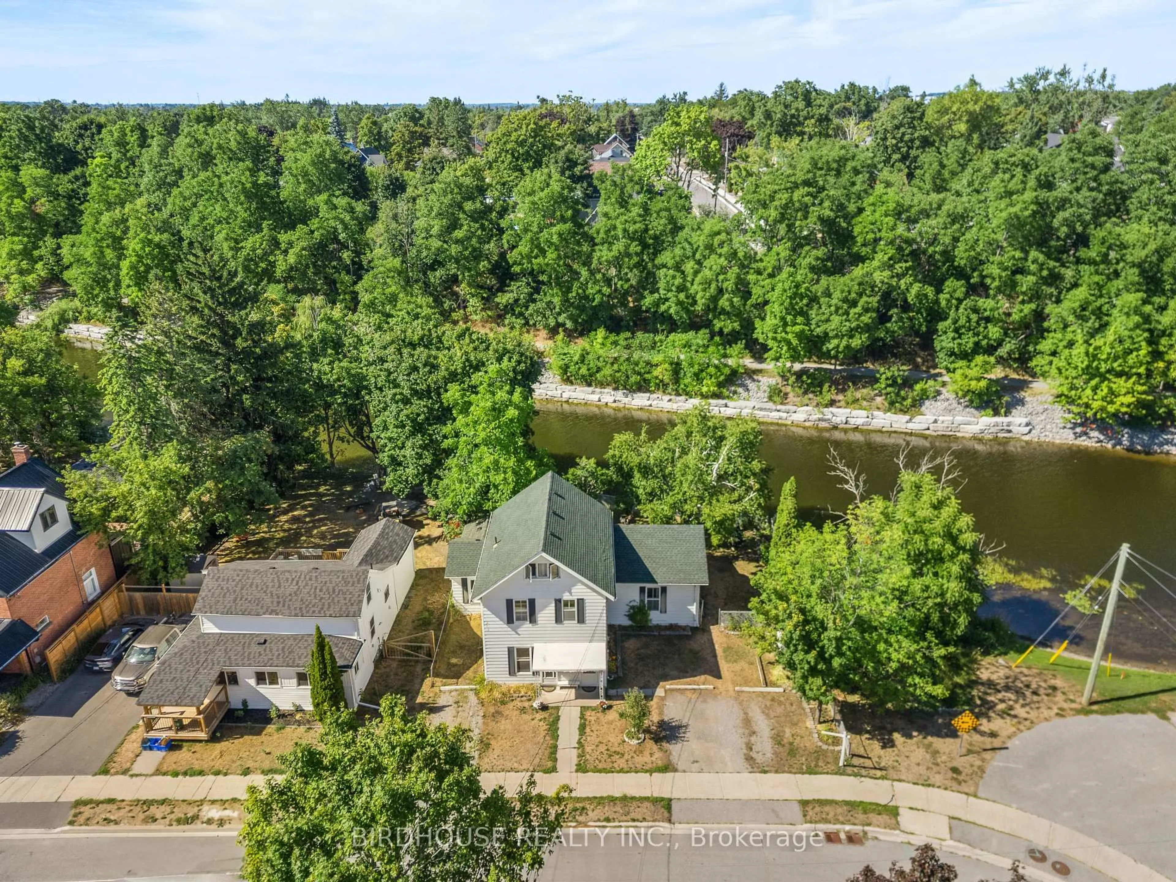 A pic from outside/outdoor area/front of a property/back of a property/a pic from drone, water/lake/river/ocean view for 70 Ridout St, Kawartha Lakes Ontario K9V 2B8