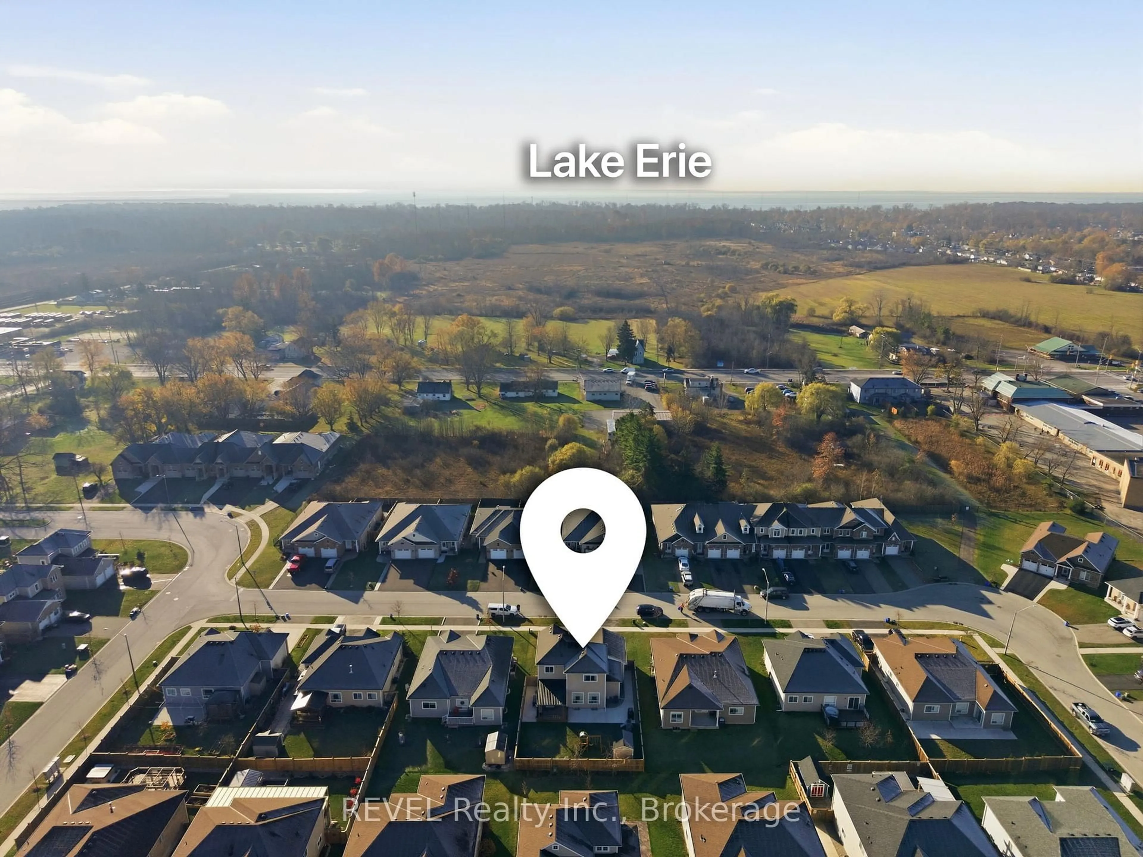 A pic from outside/outdoor area/front of a property/back of a property/a pic from drone, water/lake/river/ocean view for 1058 Meadowood St, Fort Erie Ontario L2A 0B9