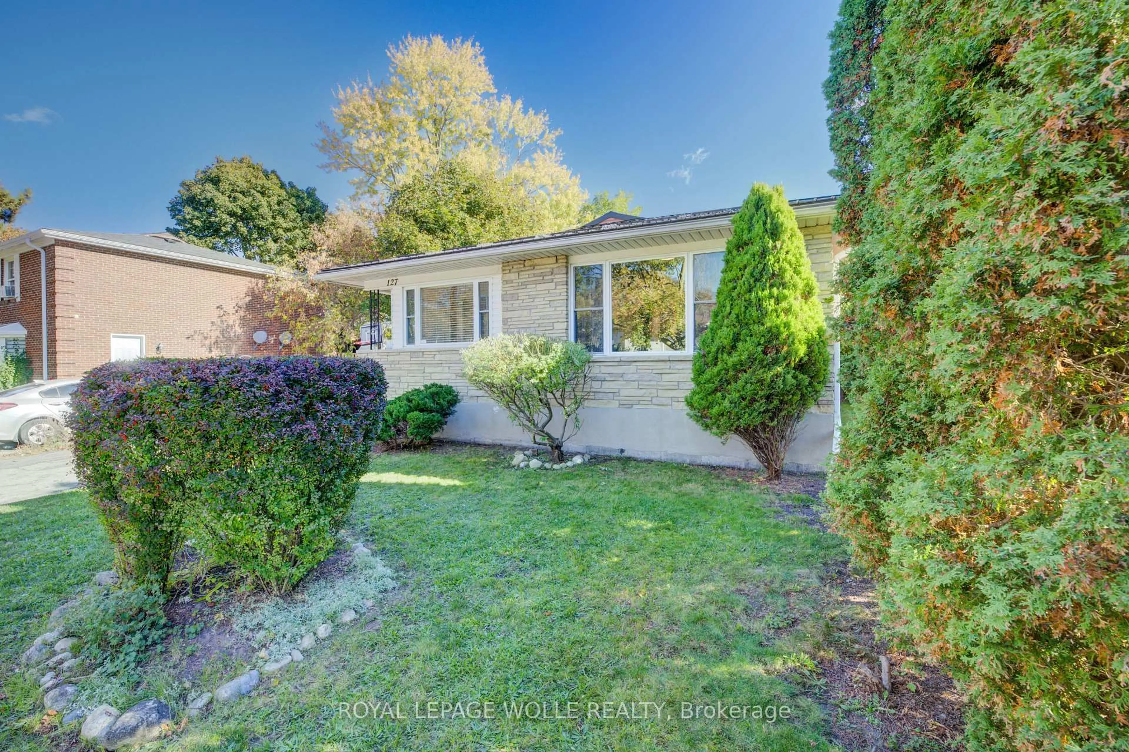 Unknown for 127 Jansen Ave, Kitchener Ontario N2A 2L8