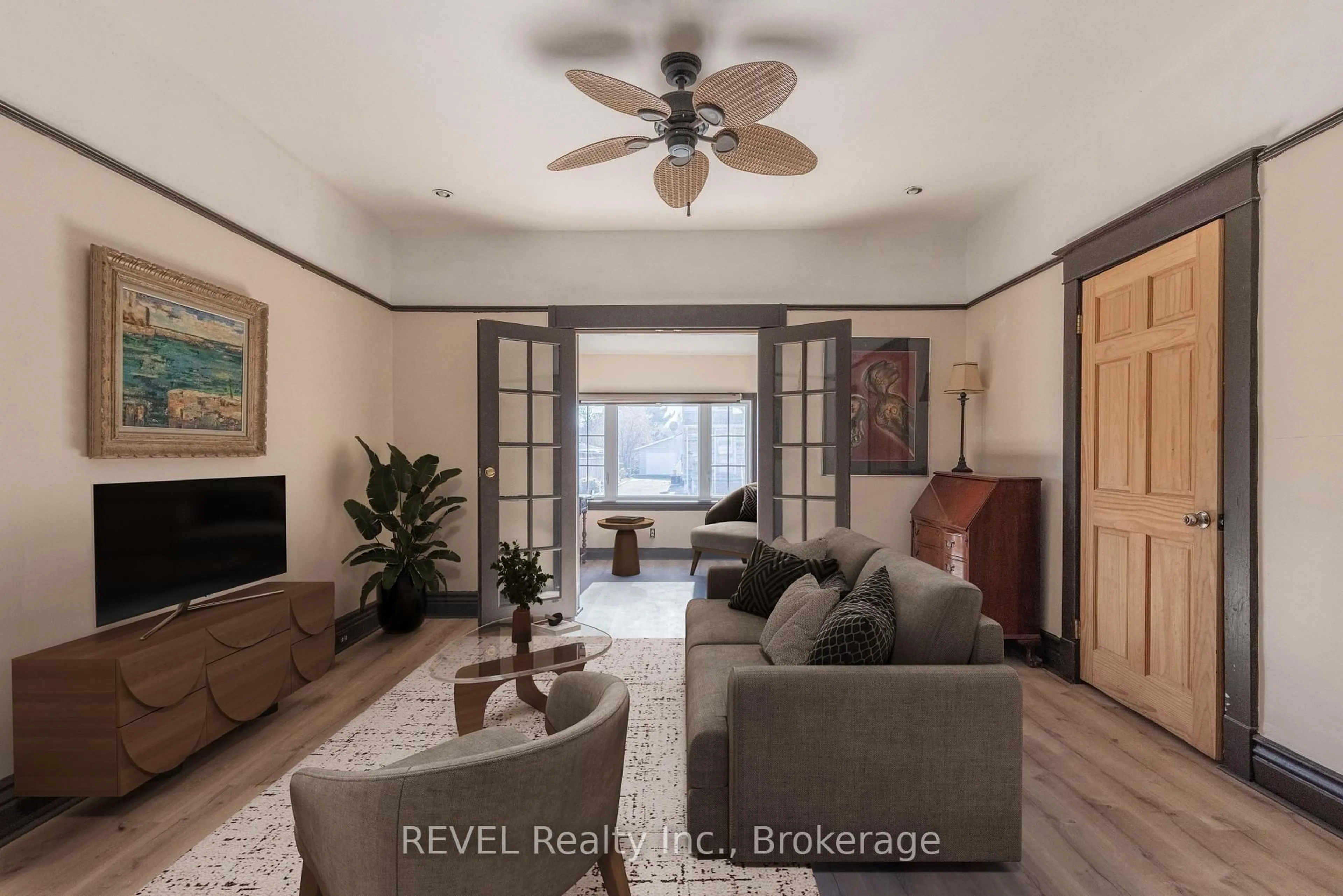 Living room with furniture, unknown for 6133 Prospect St, Niagara Falls Ontario L2G 1G9