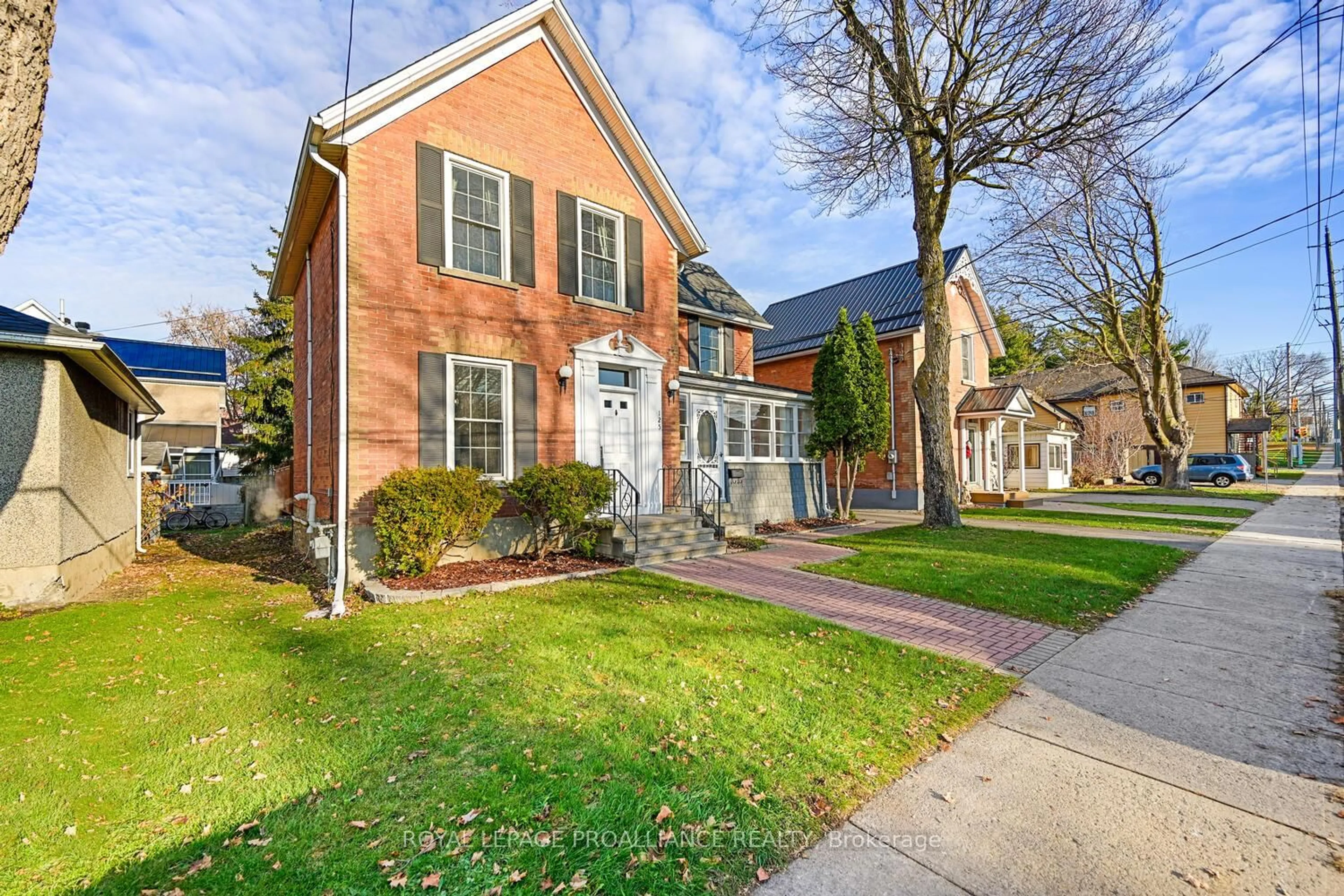 Home with brick exterior material, street for 125 Park St, Brockville Ontario K6V 2G8