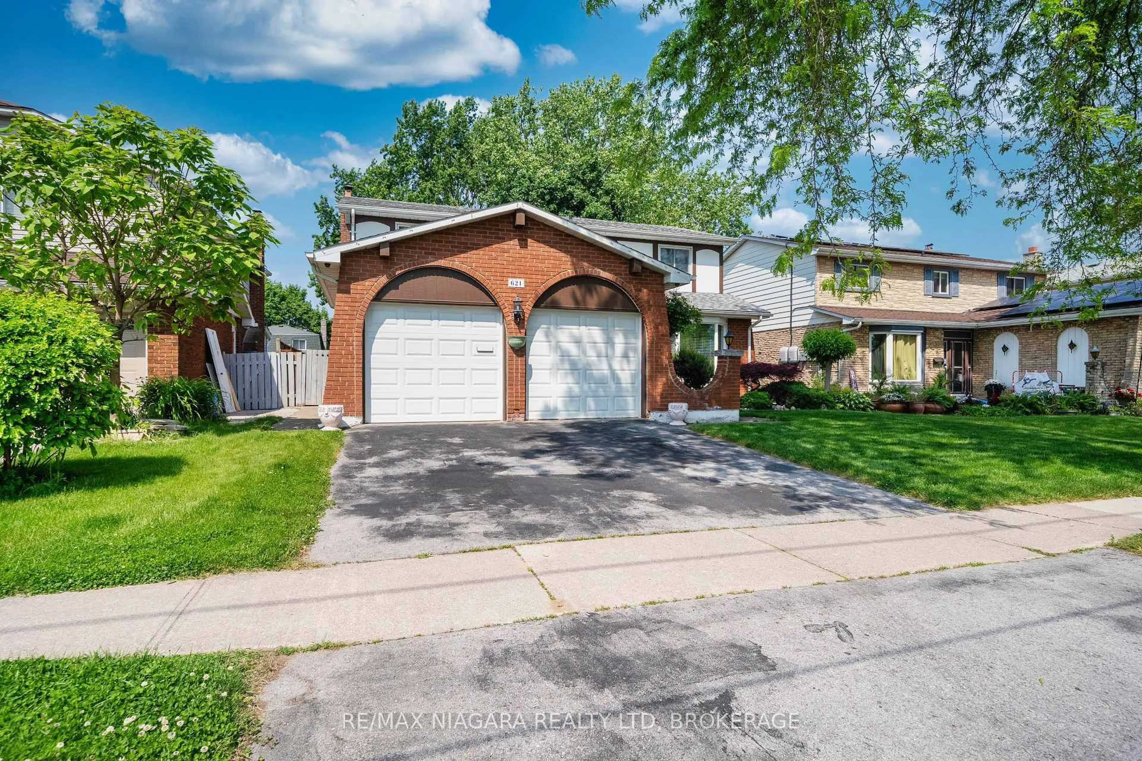 Unknown for 621 Lake St, St. Catharines Ontario L2N 6H4