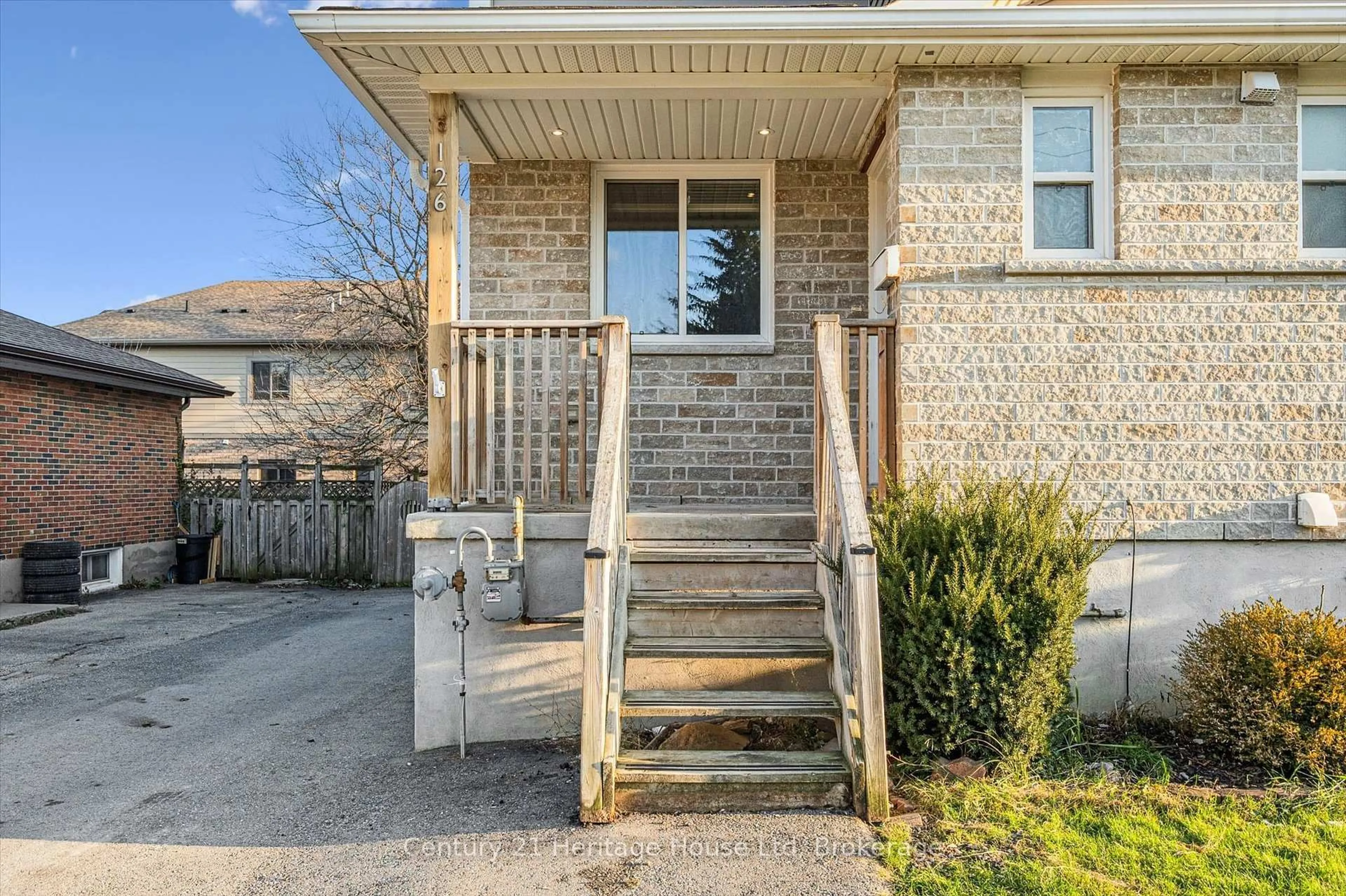 Stairs for 126 Forfar St, Centre Wellington Ontario N1M 1B2