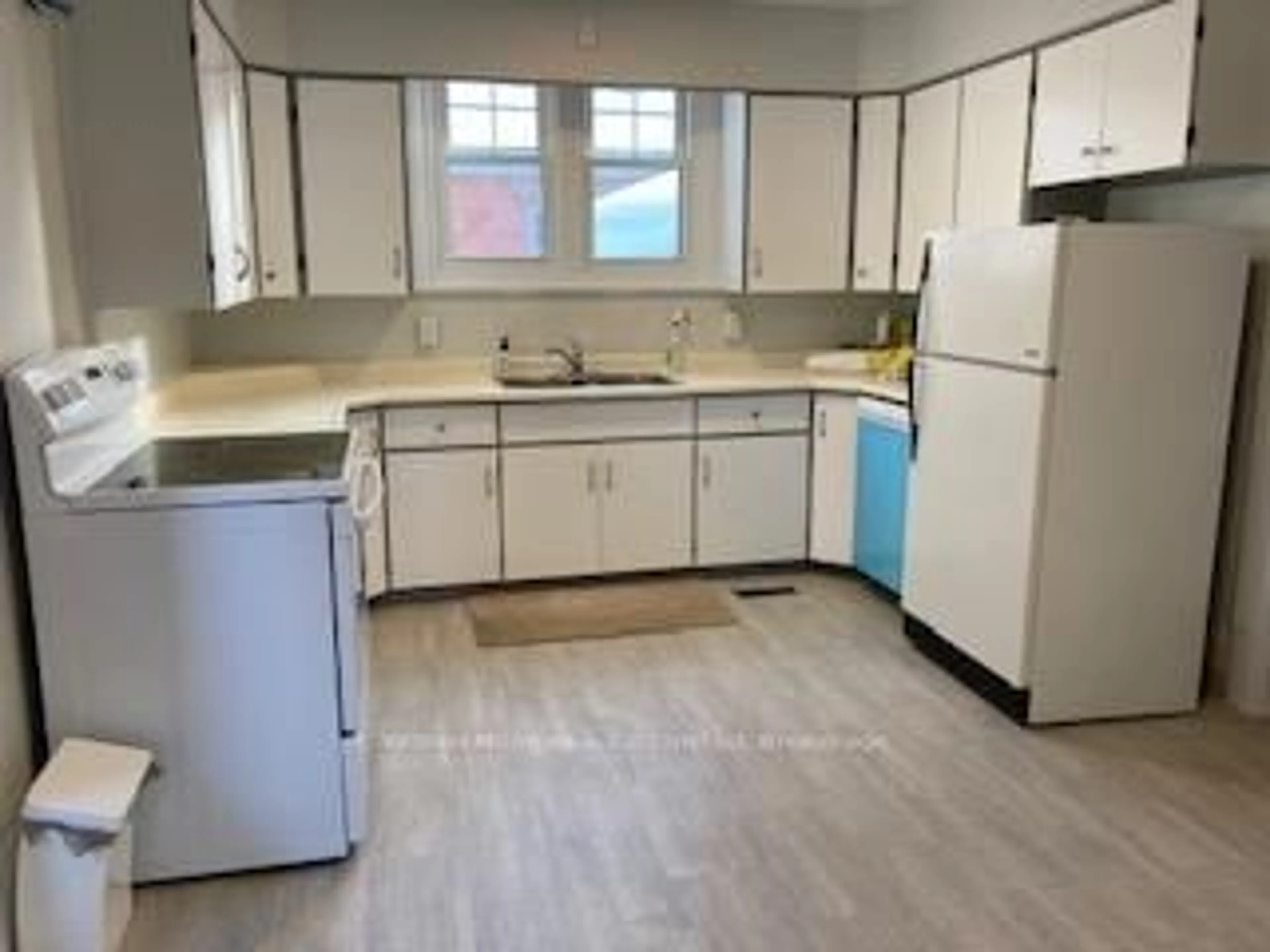 Standard kitchen, unknown for 376 Lambton St, West Grey Ontario N0G 1R0