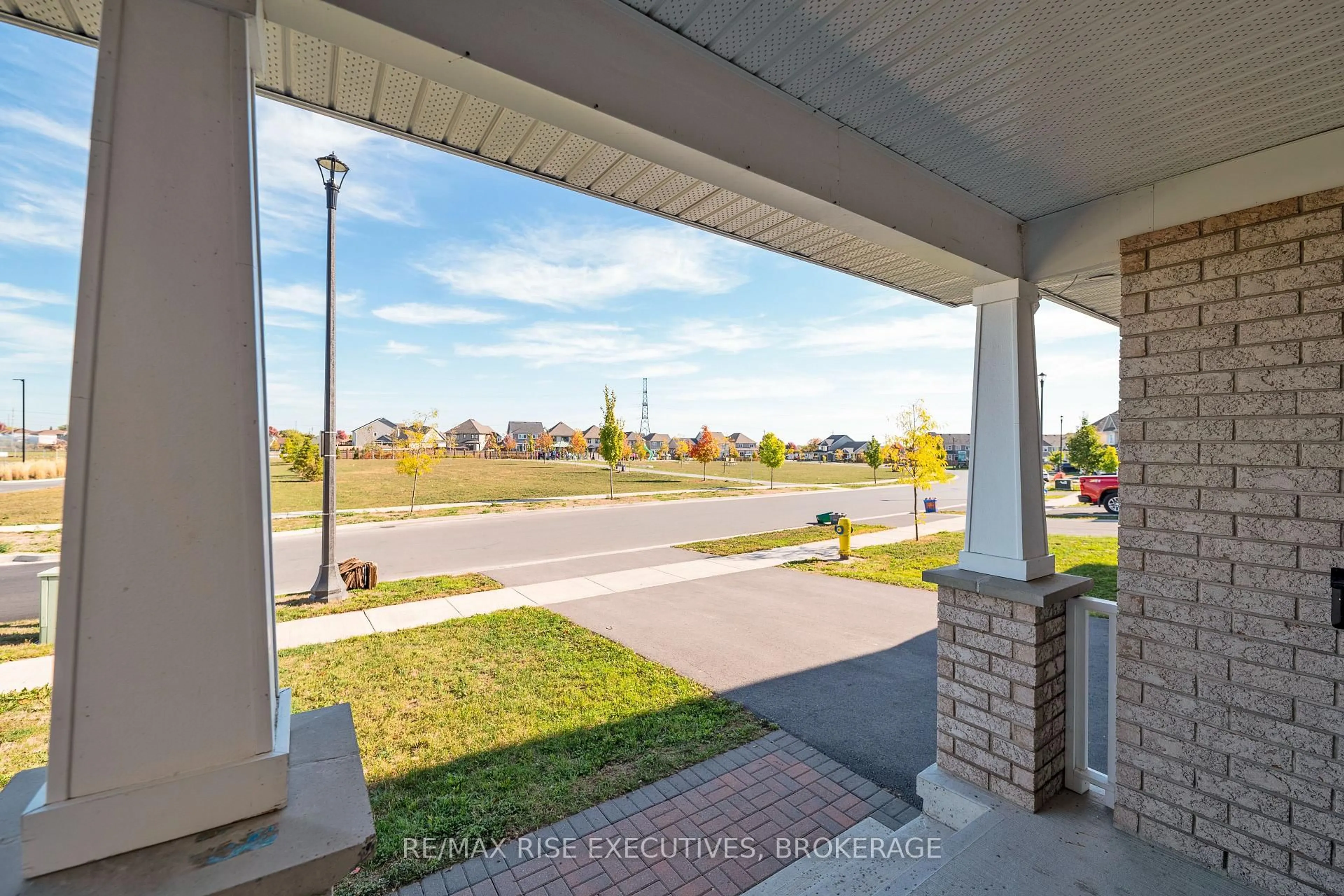 Unknown for 1263 Wheathill St, Kingston Ontario K7M 0H4