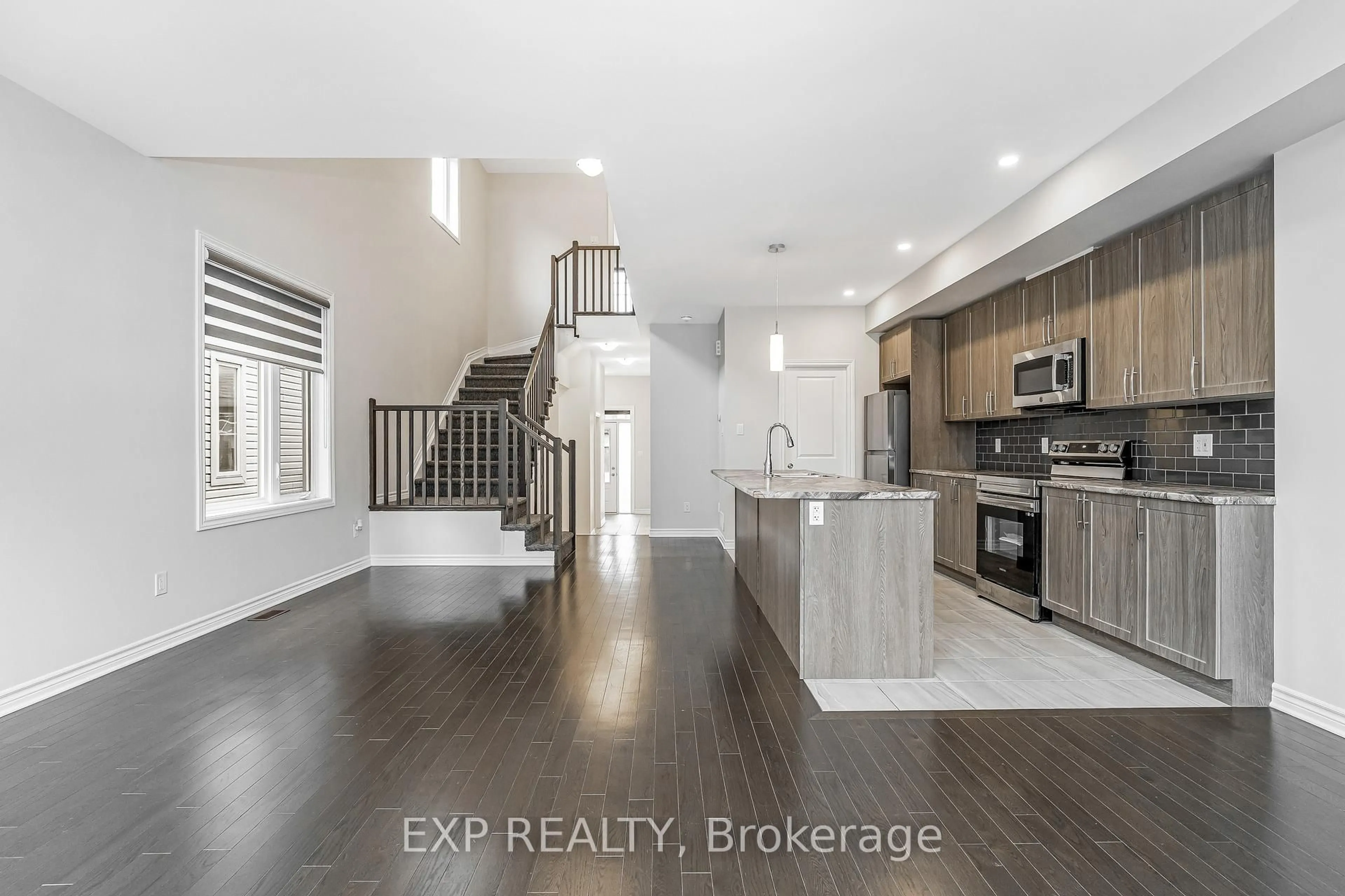 Open concept kitchen, unknown for 324 Du Ventoux Ave, Orleans Ontario K4A 5L6