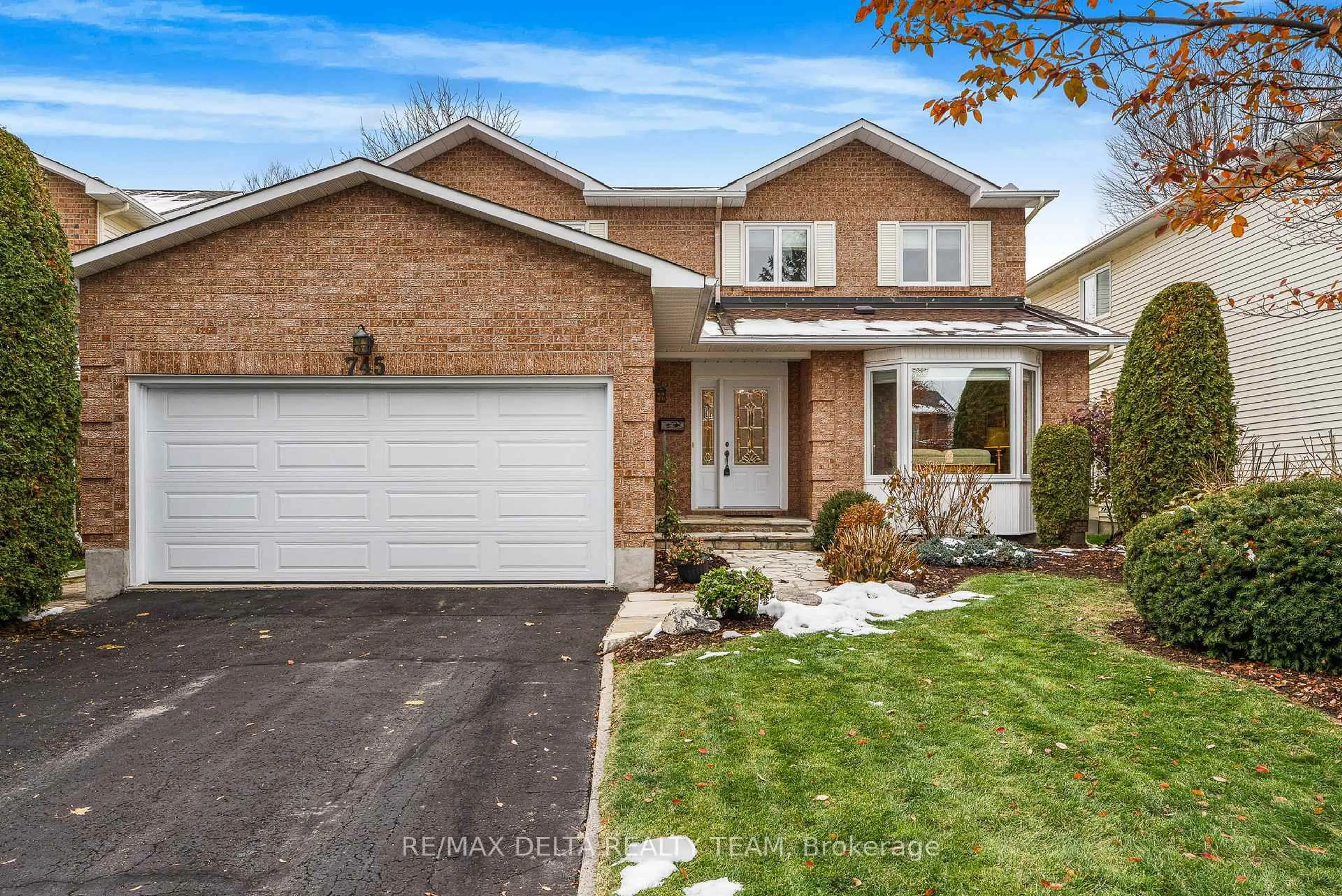 Home with brick exterior material, street for 745 HAUTEVIEW Cres, Ottawa Ontario K4A 2B9