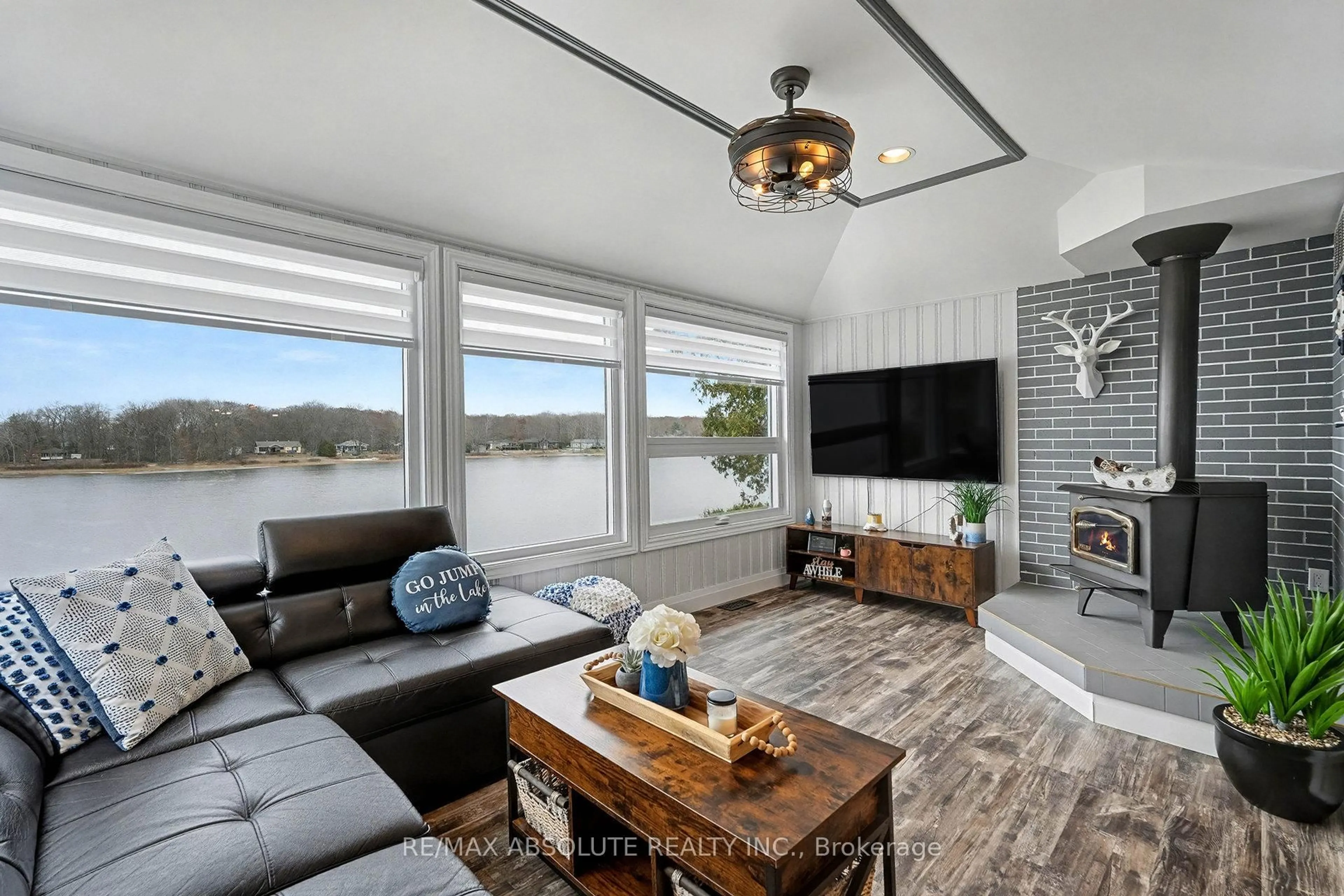 Living room with furniture, ceramic/tile floor for 110 Scenic Lane, Ottawa Ontario K0A 3M0