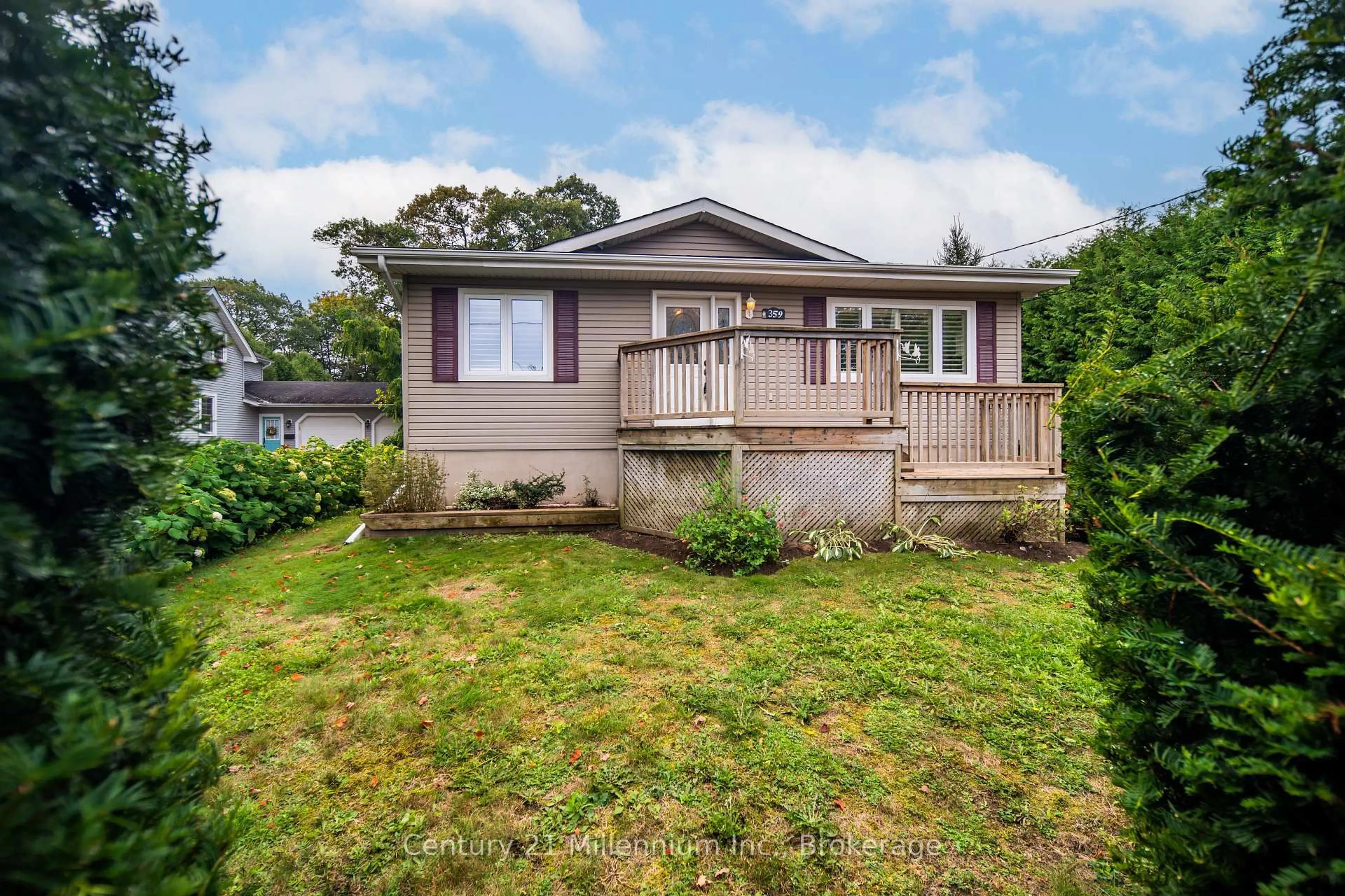 Home with vinyl exterior material, street for 359 High St, Saugeen Shores Ontario N0H 2L0