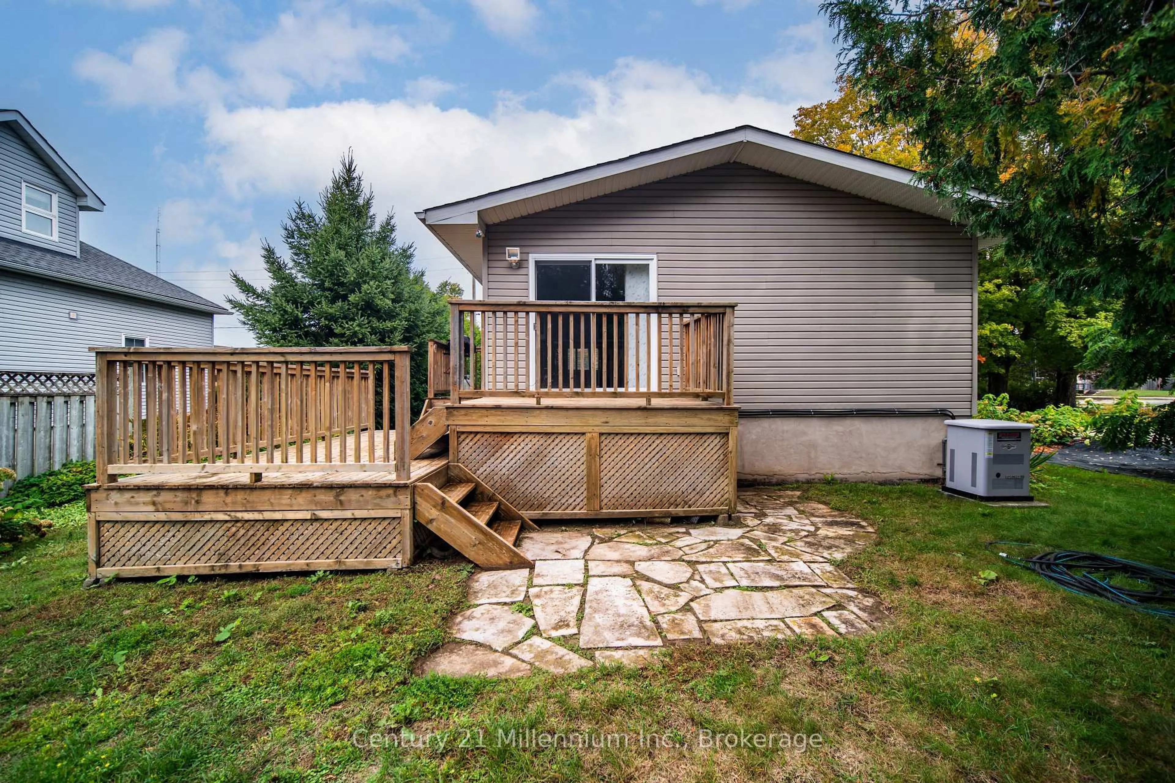 Patio, unknown for 359 High St, Saugeen Shores Ontario N0H 2L0