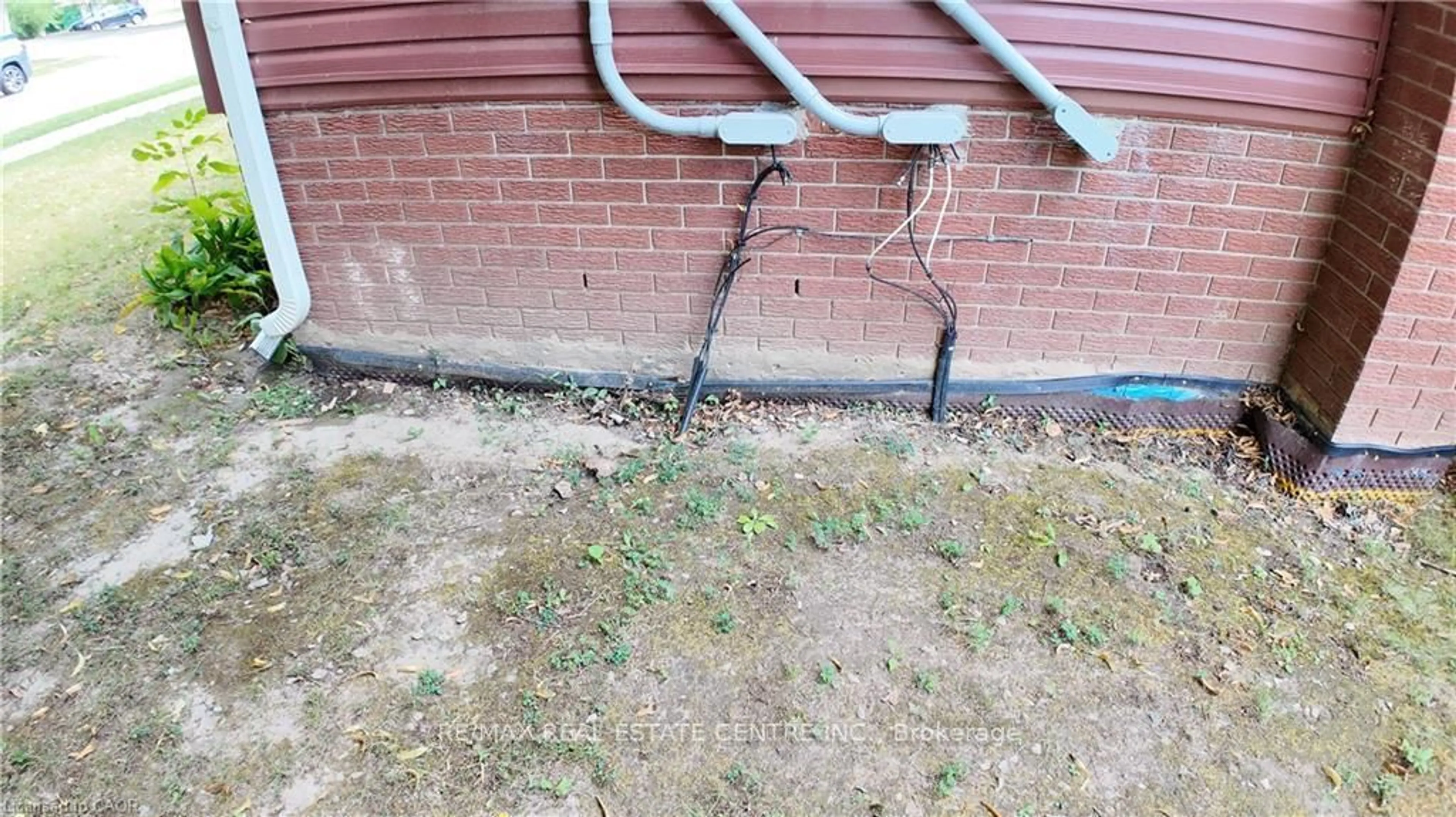 Unknown for 379 Holly St, Waterloo Ontario N2L 4G5