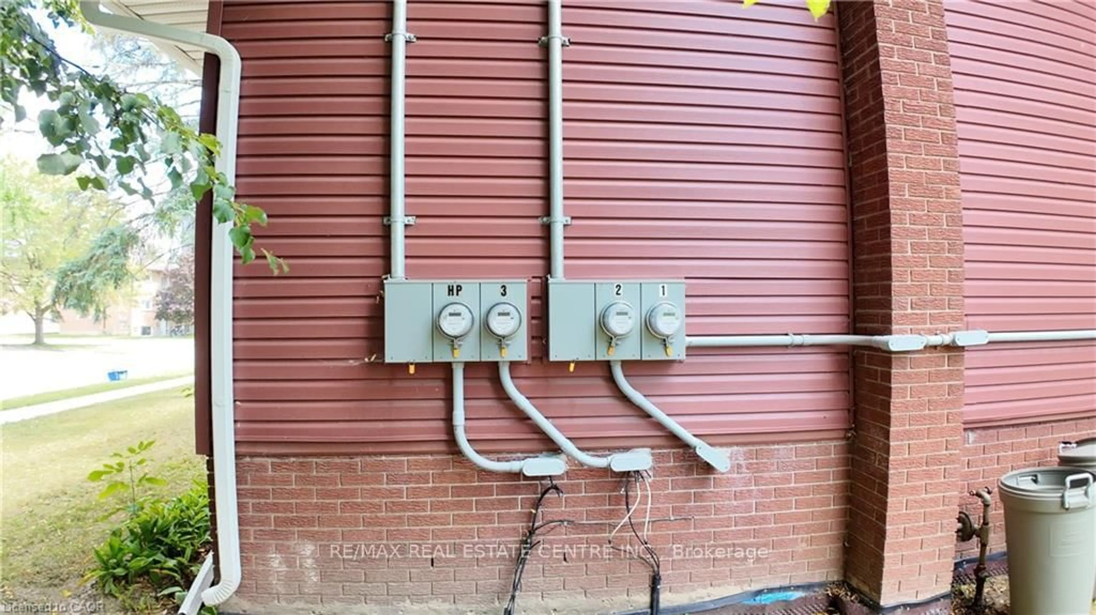 Unknown for 379 Holly St, Waterloo Ontario N2L 4G5