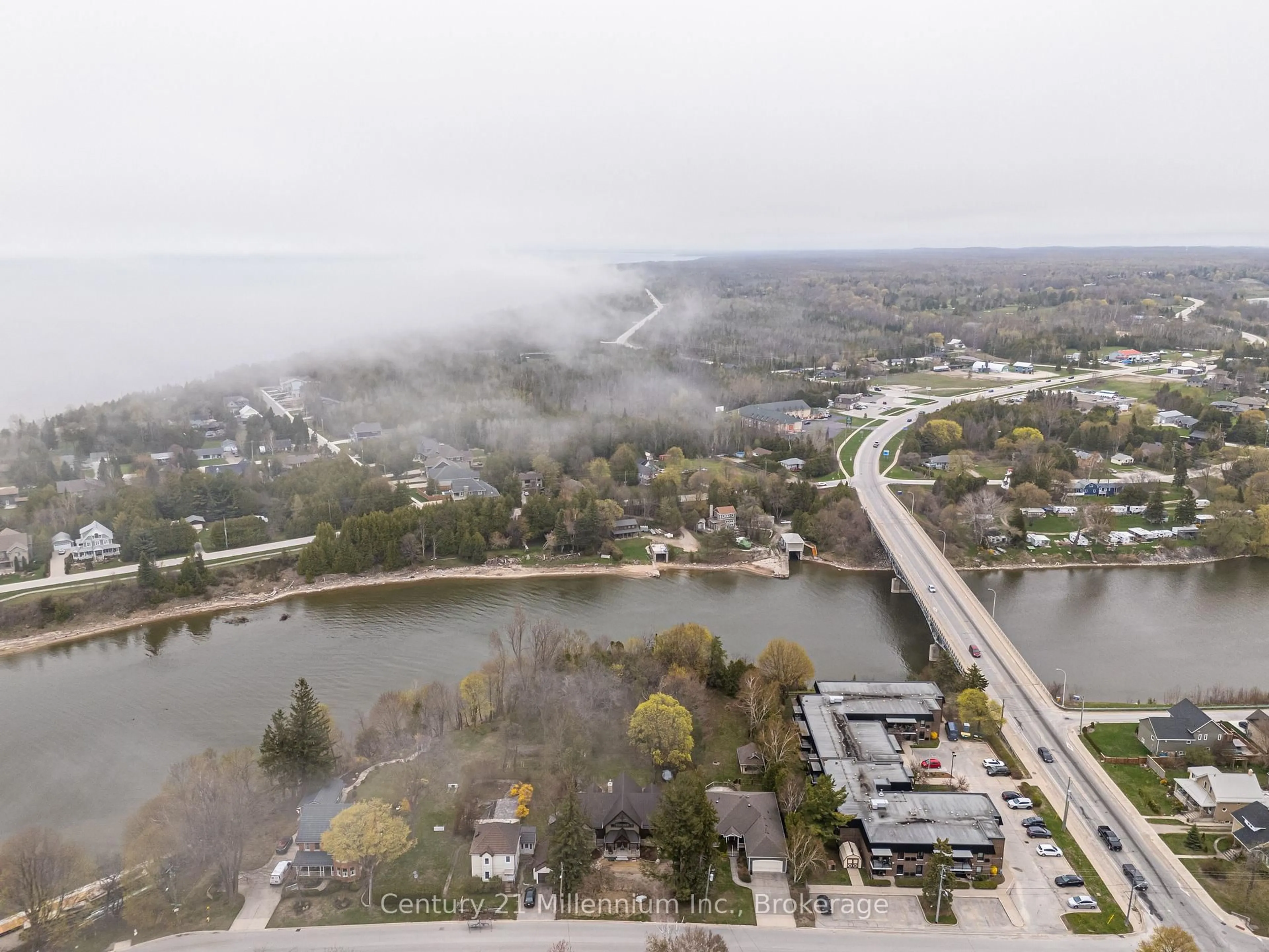 Blurry image for 166 Clarendon St, Saugeen Shores Ontario N0H 2L0